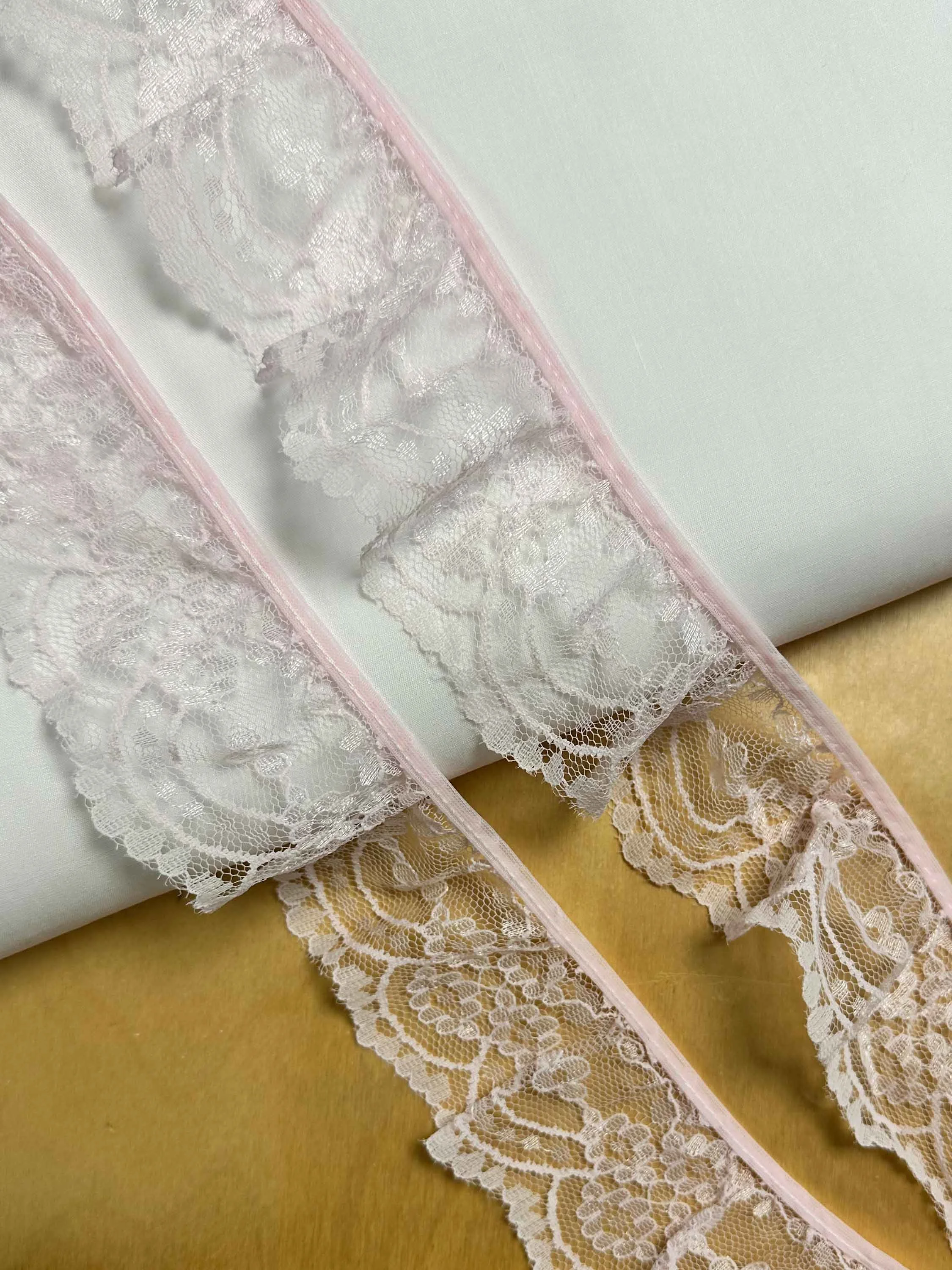 pink-lace-trim.jpg