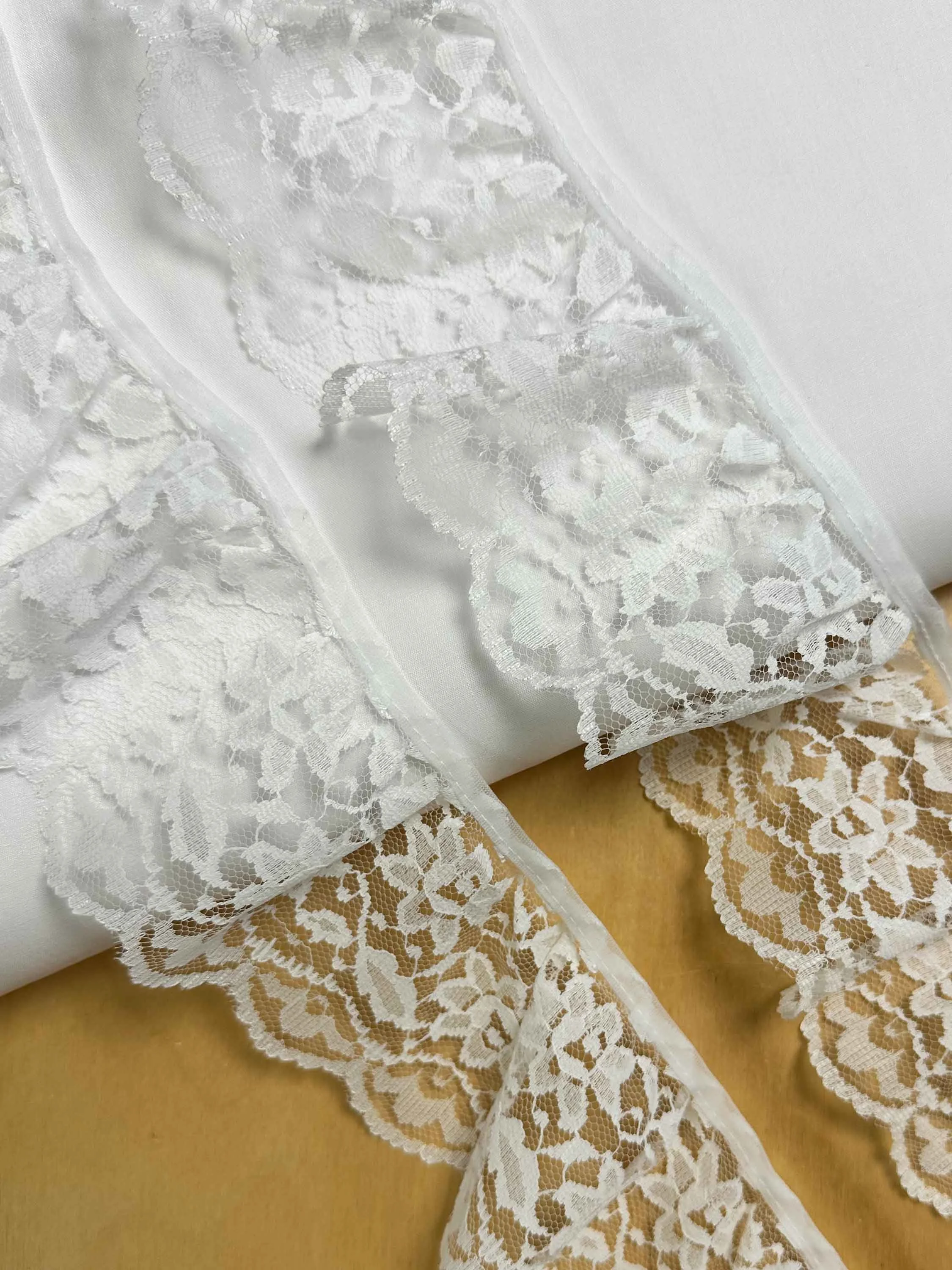 8cm-white-lace.jpg