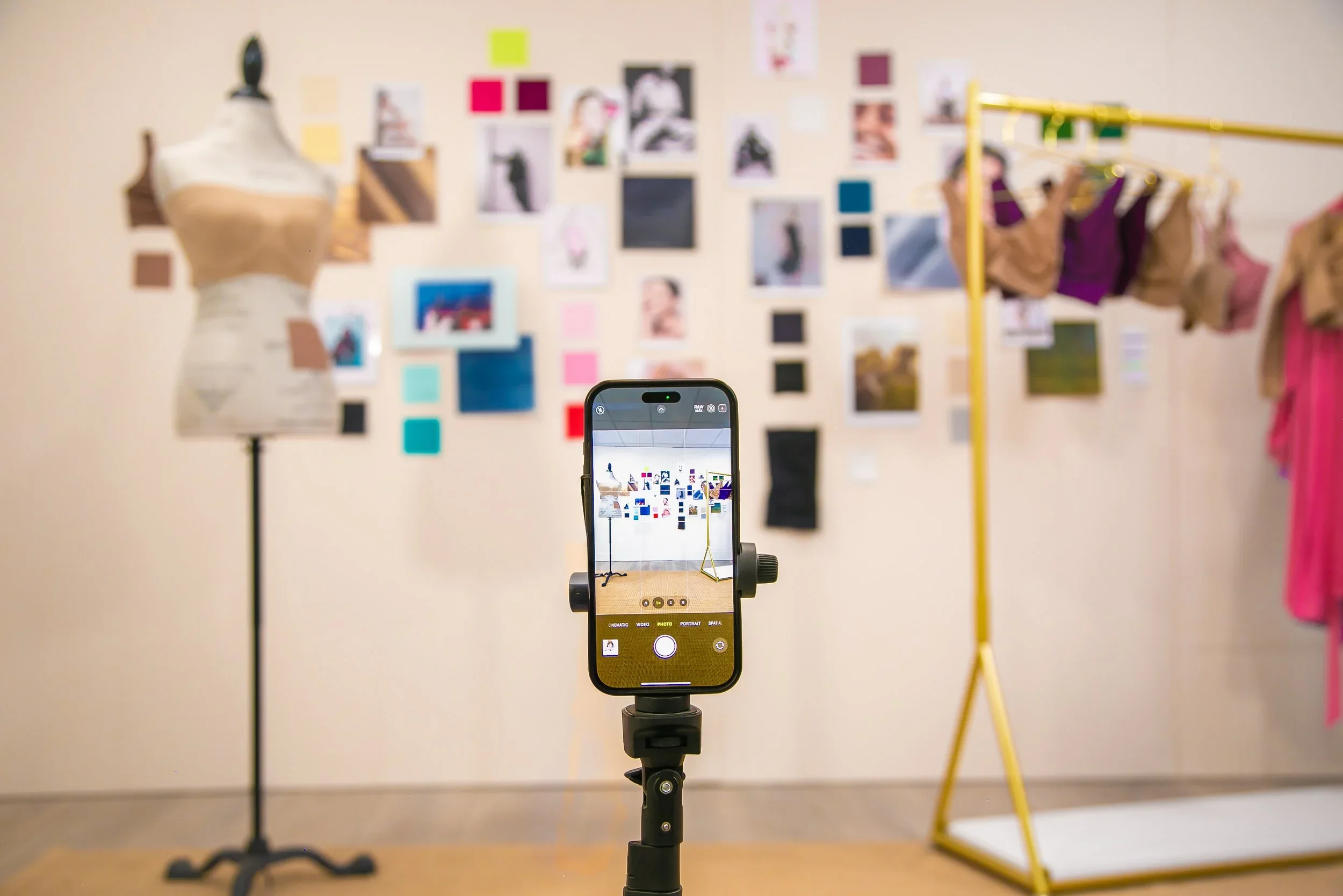 LiveShopping Studio Shear Studios.webp