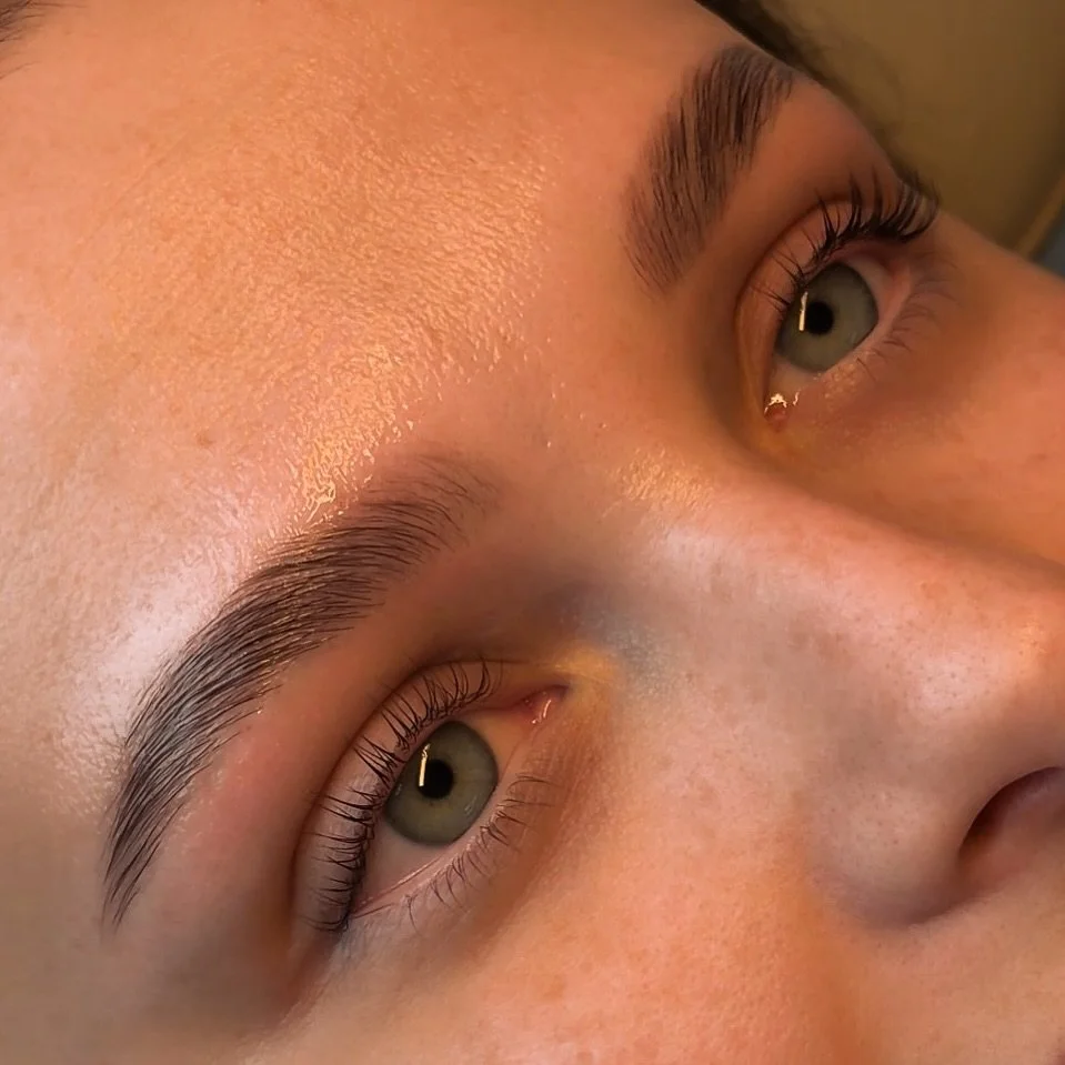 Brow lamination & lash lift is perfect for you if you need low-maintenance, effortless beauty✨
Fluffy, lifted brows and perfectly curled lashes that open up the face and make your mornings effortless 🤎
Service: Brow Lamination & lash lift