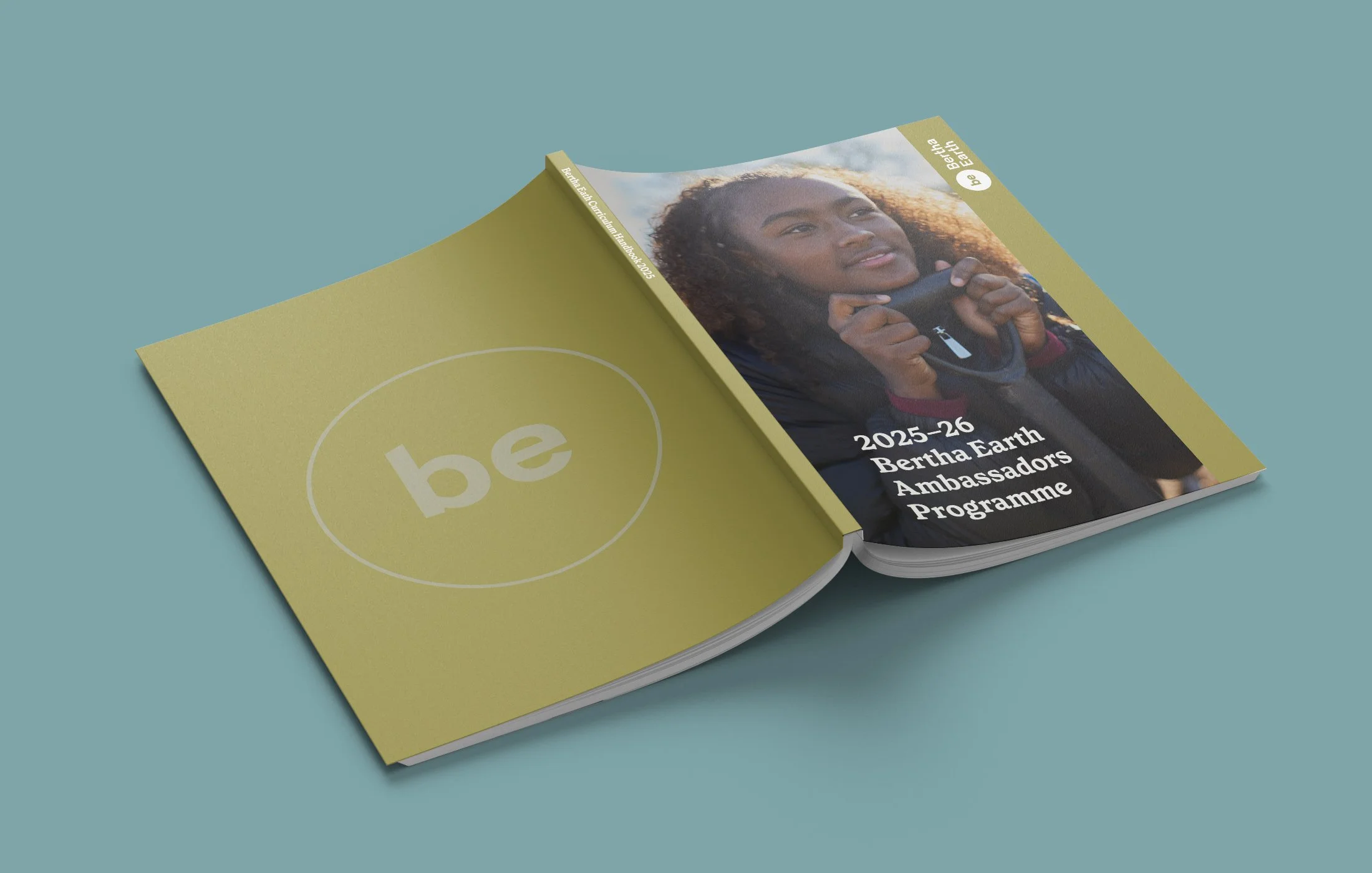 Magazine_Mockup_cover.jpg