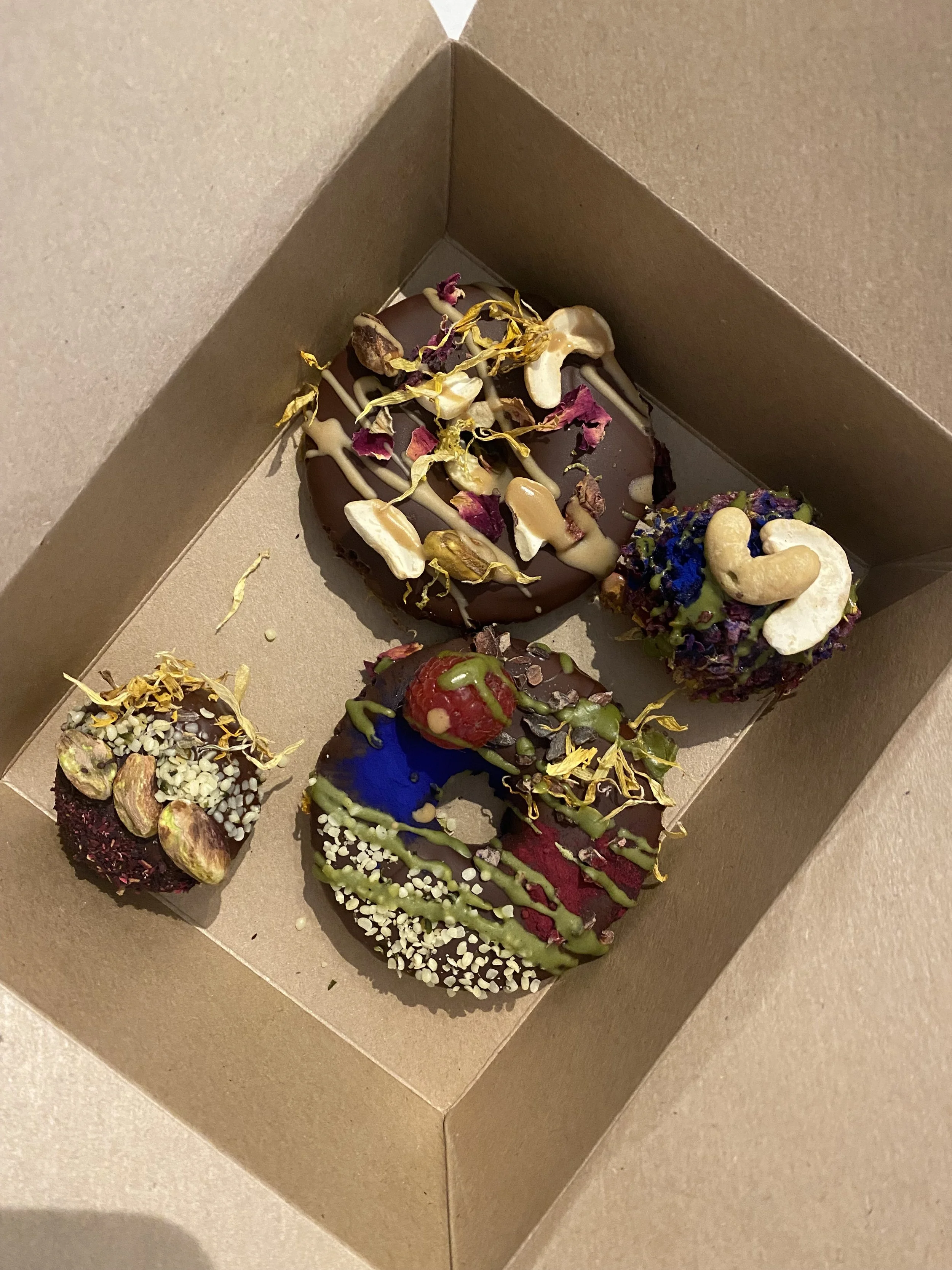 Workshop: Spark your inner creativity, a night for your senses (yoga, vegan sweets, soundbath)