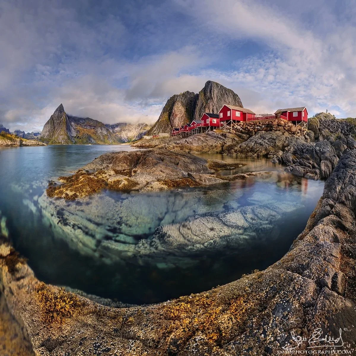 Masterful square panorama of Hamnøy, Lofoten, captured during a specialized autumn photo expedition by Jan Smid Master QEP.