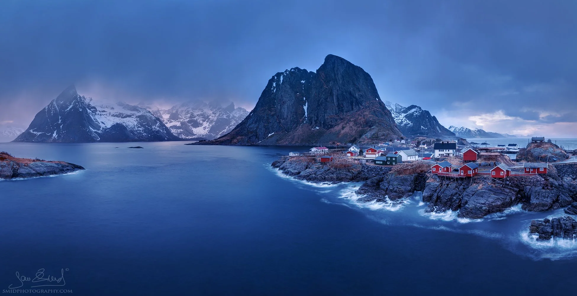 Iconic winter panorama of Hamnøy village in Lofoten Islands. High-end landscape photography by Jan Smid, Master QEP, captured during our 2016 international expedition.