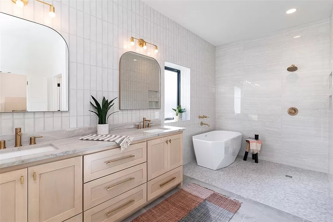 brookhaven bath 2 copy.jpg