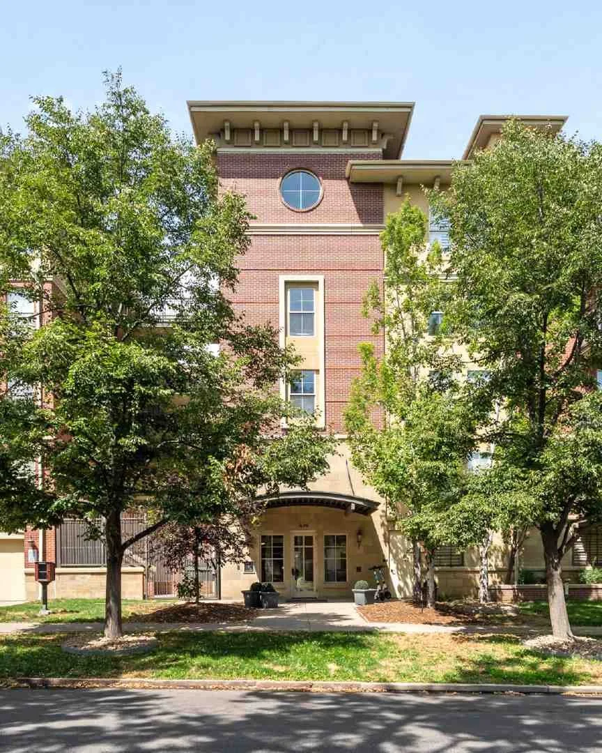 Downsizing to Condo Cherry Creek: A Guide for the Space-Challenged