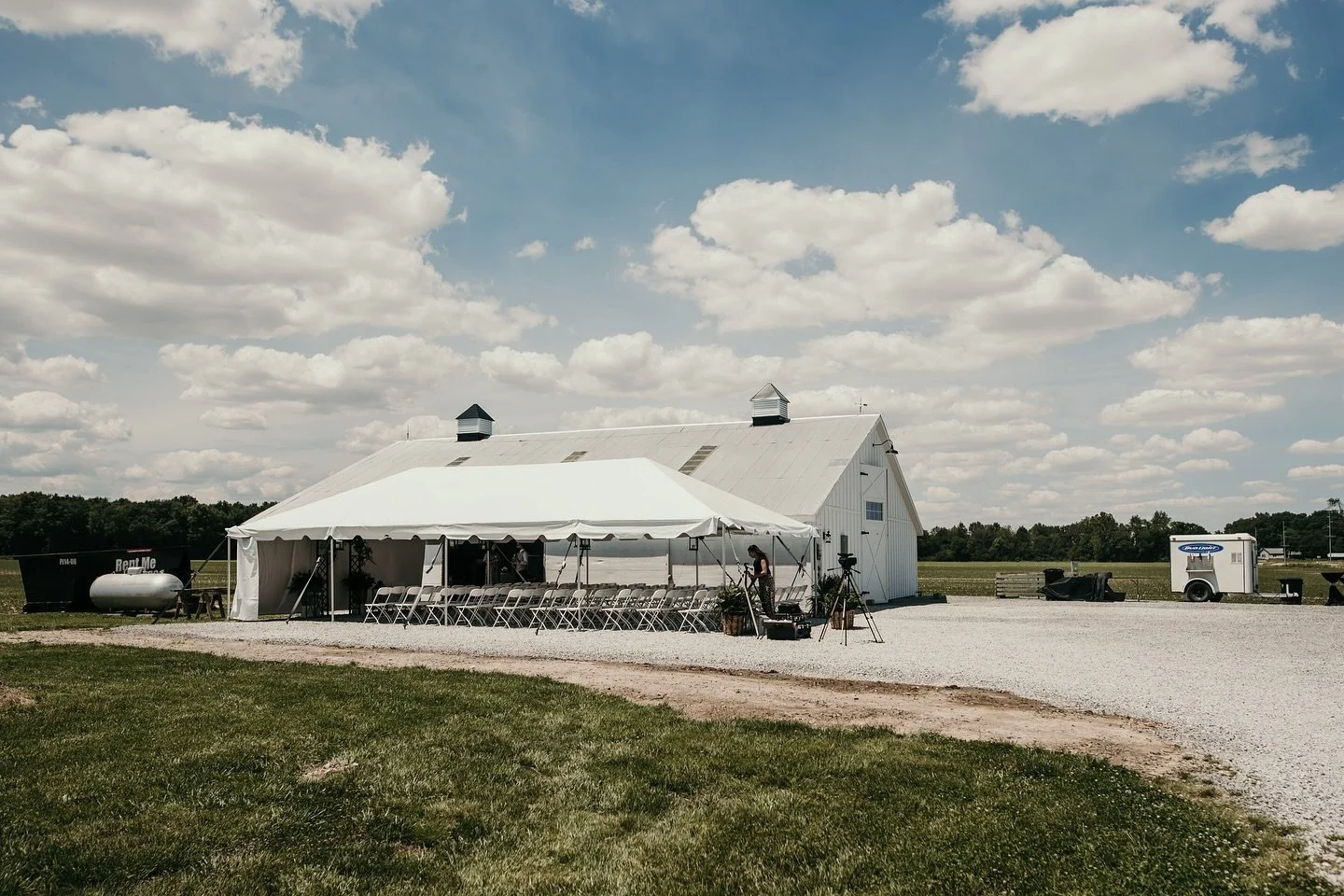 &ldquo;Heritage Place, LLC is a wedding and special events venue in the area of McLeansboro, IL. Not only is it perfect for a barn wedding and reception or an outdoor ceremony, but also for family functions and special occasions. This beautiful barn 