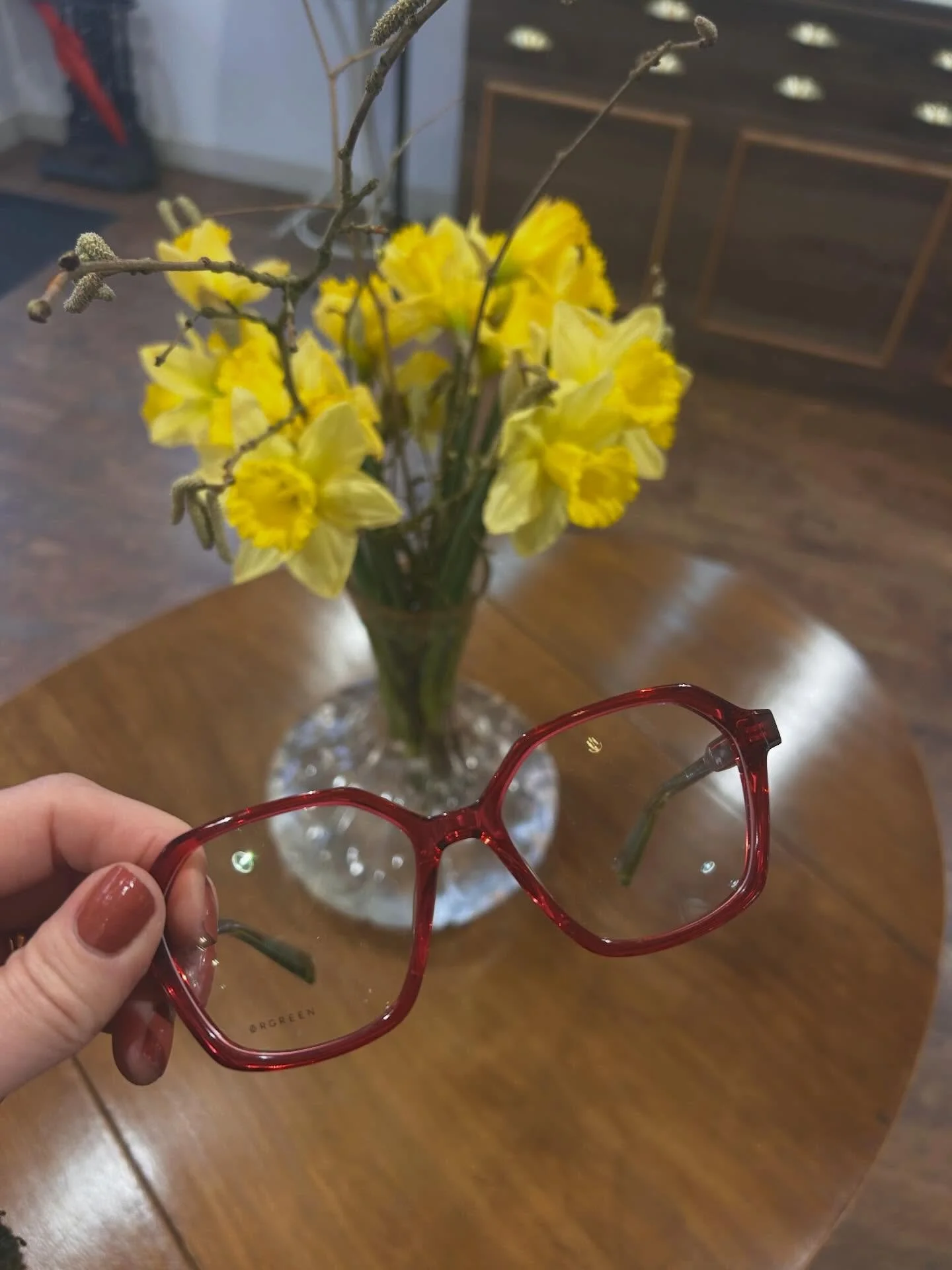 If this wet weather is really starting to to get you down, remember that Spring is just around the corner. And we have to perfect frames to get you in the mood for warmer, sunnier times.