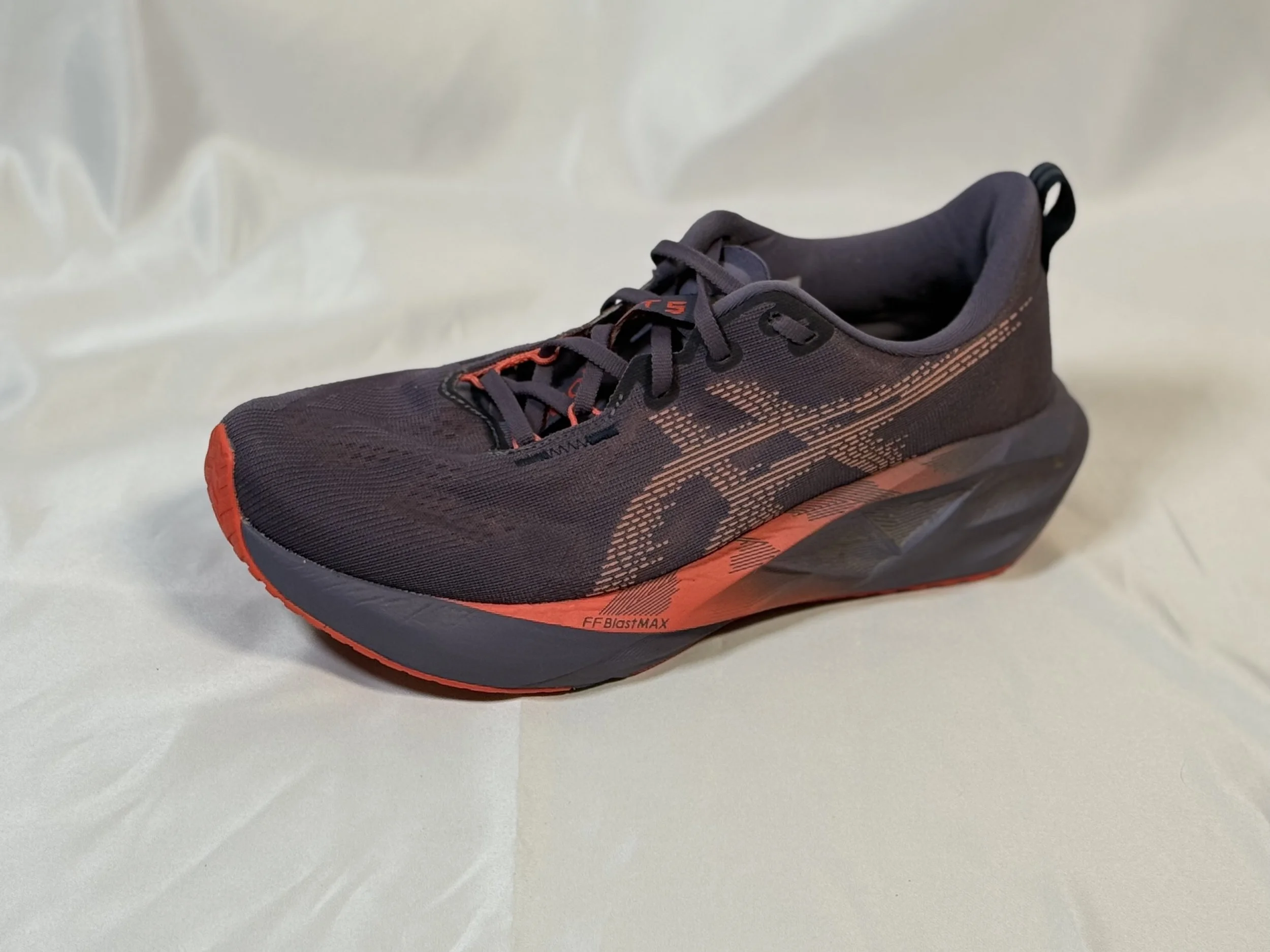 Asics Novablast 5