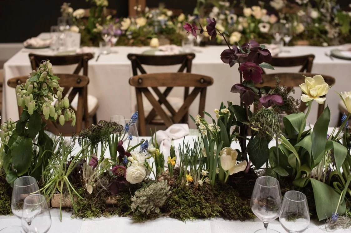 Wedding floral table decor sustainable table flowers