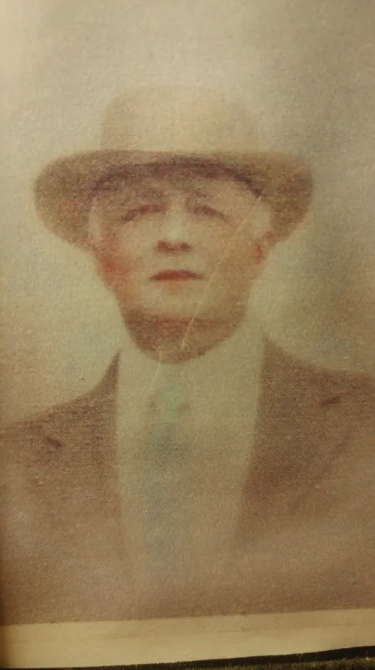 Photo of Archie MacDonald courtesy of his family