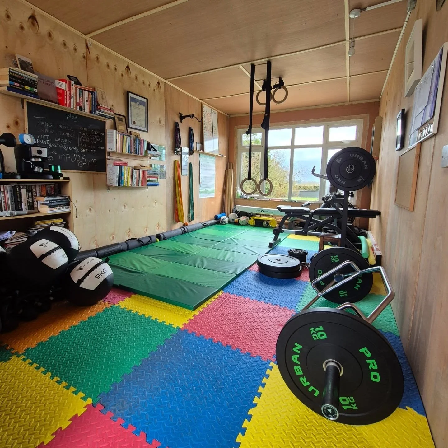 Small is All.

/

Got a window. Thank you, Ger!