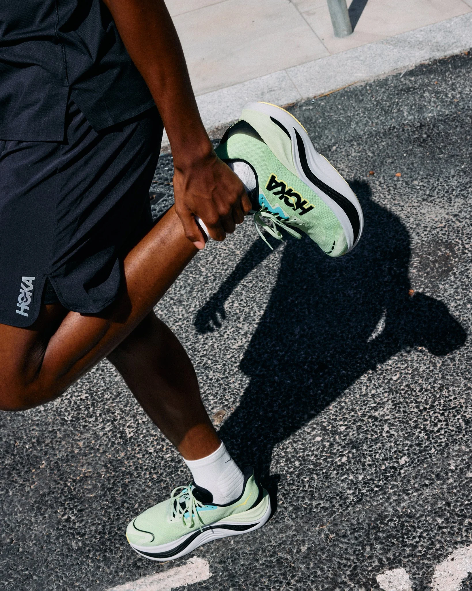 HOKA_TEST_TANZARO_940_4x5.jpg