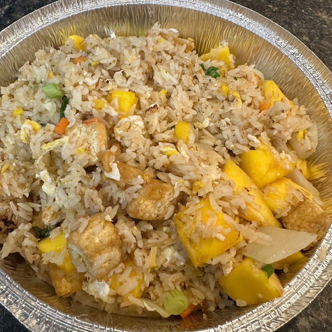 Mango Rice with Tofu. #vegetarianfood #thai #thaicuisine #thaifood #wilkesbarre #nepa #pittston #uber #togo #doordash #pittstonrestaurant #wilkesbarrefood #wilkesbarrethaifood #wilkesbarrevegetarian