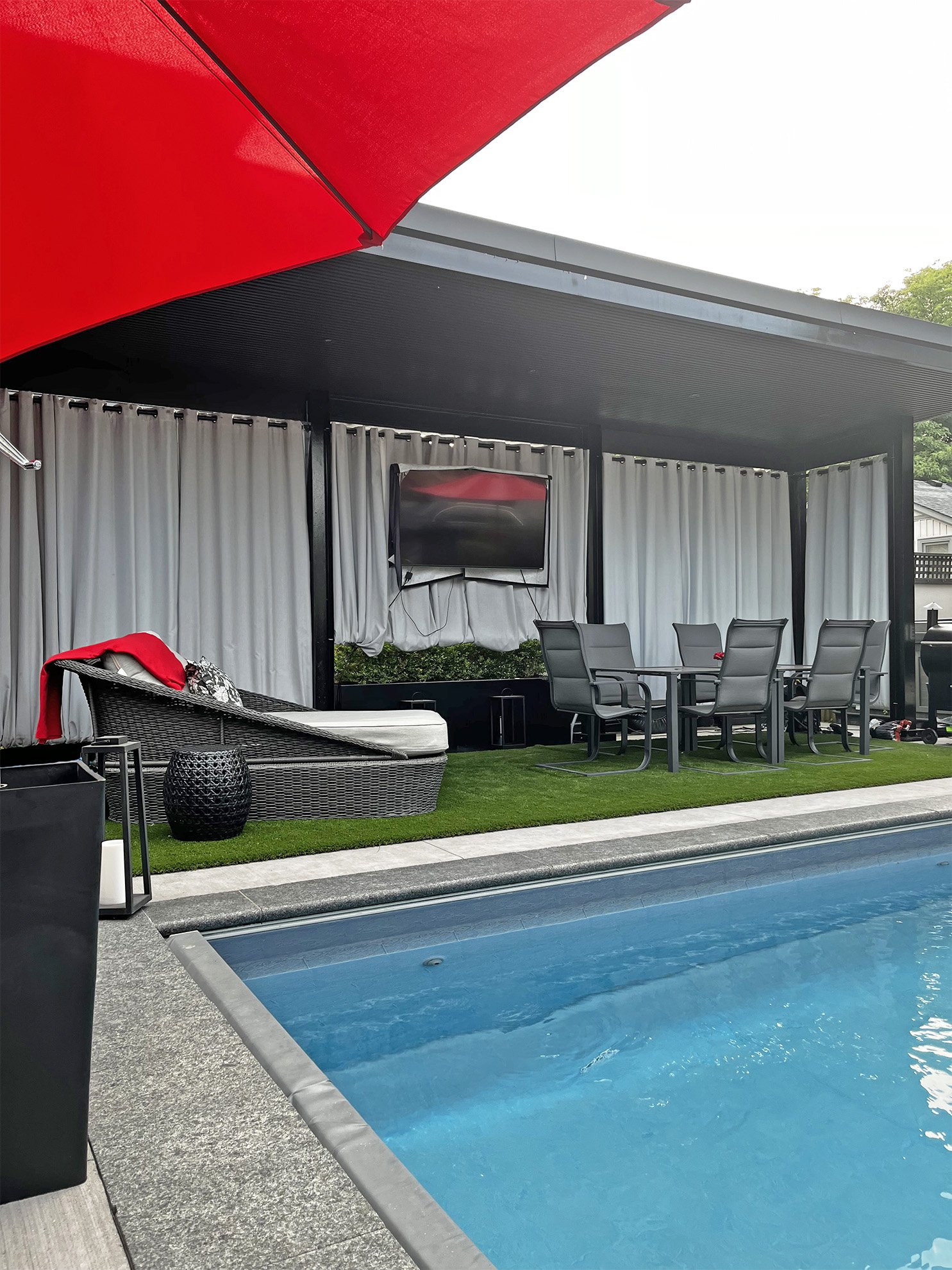 Modern_landscape_small_rectangular_pool_northwest_2_1980.jpg