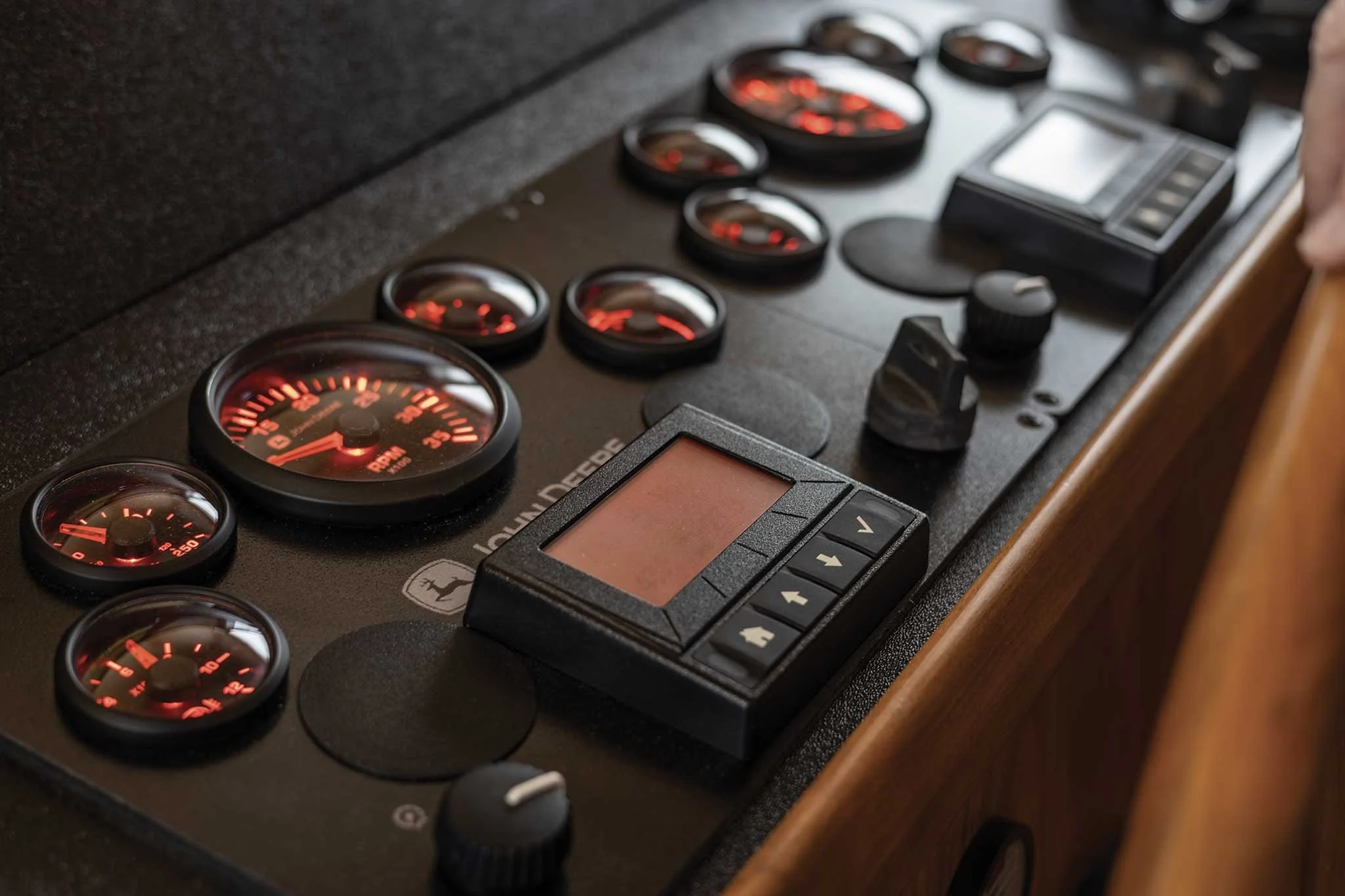 Hull #1: Brave Souls