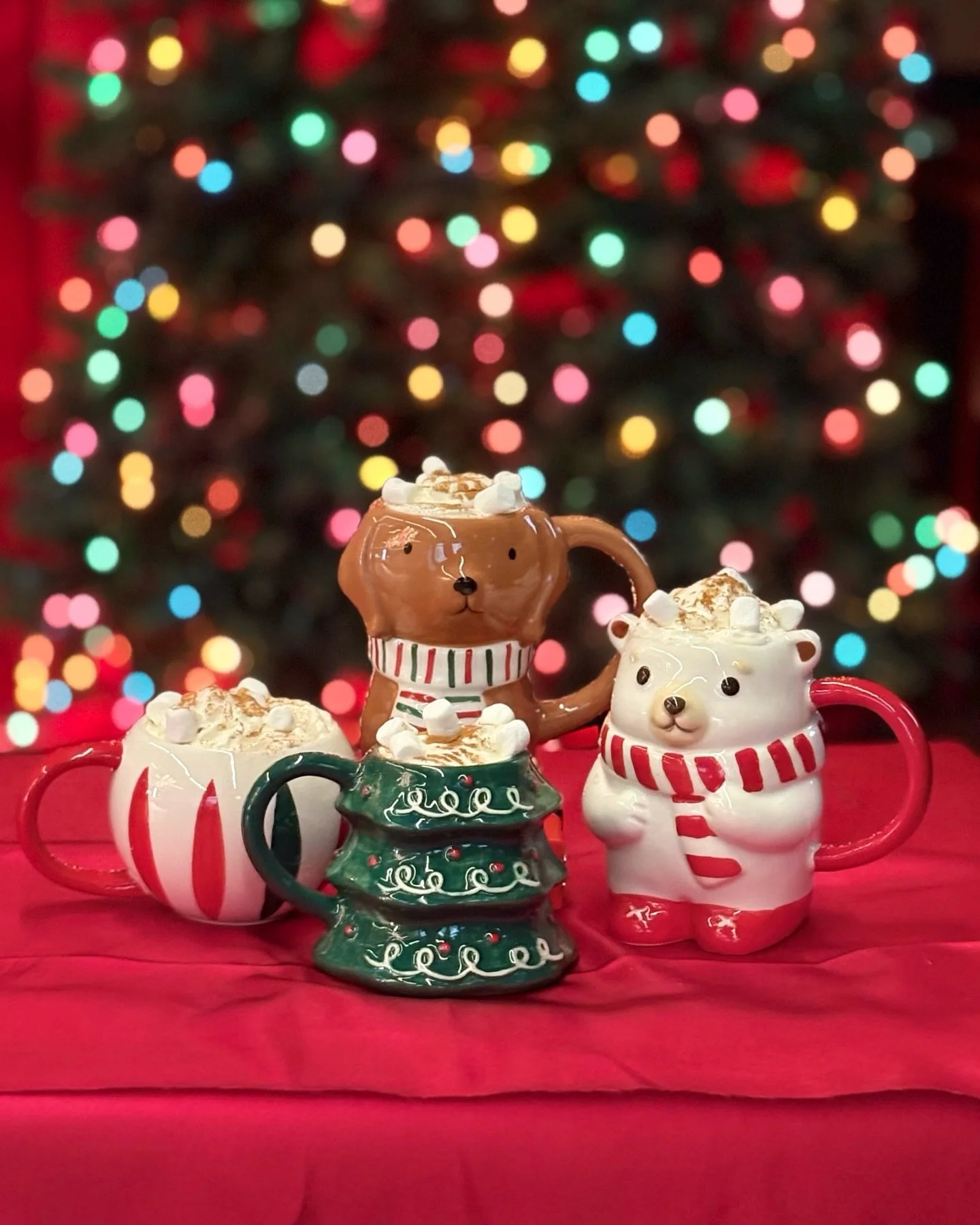 ✨TOMORROW✨
join us for Sapphic Sipsmas at @thepitchcincy for their Pitchmas pop-up holiday bar!! holiday attire is highly encouraged 🎅 we&rsquo;ll have drink specials, festive community and holiday cheer! the yuletide gets gay at 4pm, see y&rsquo;al