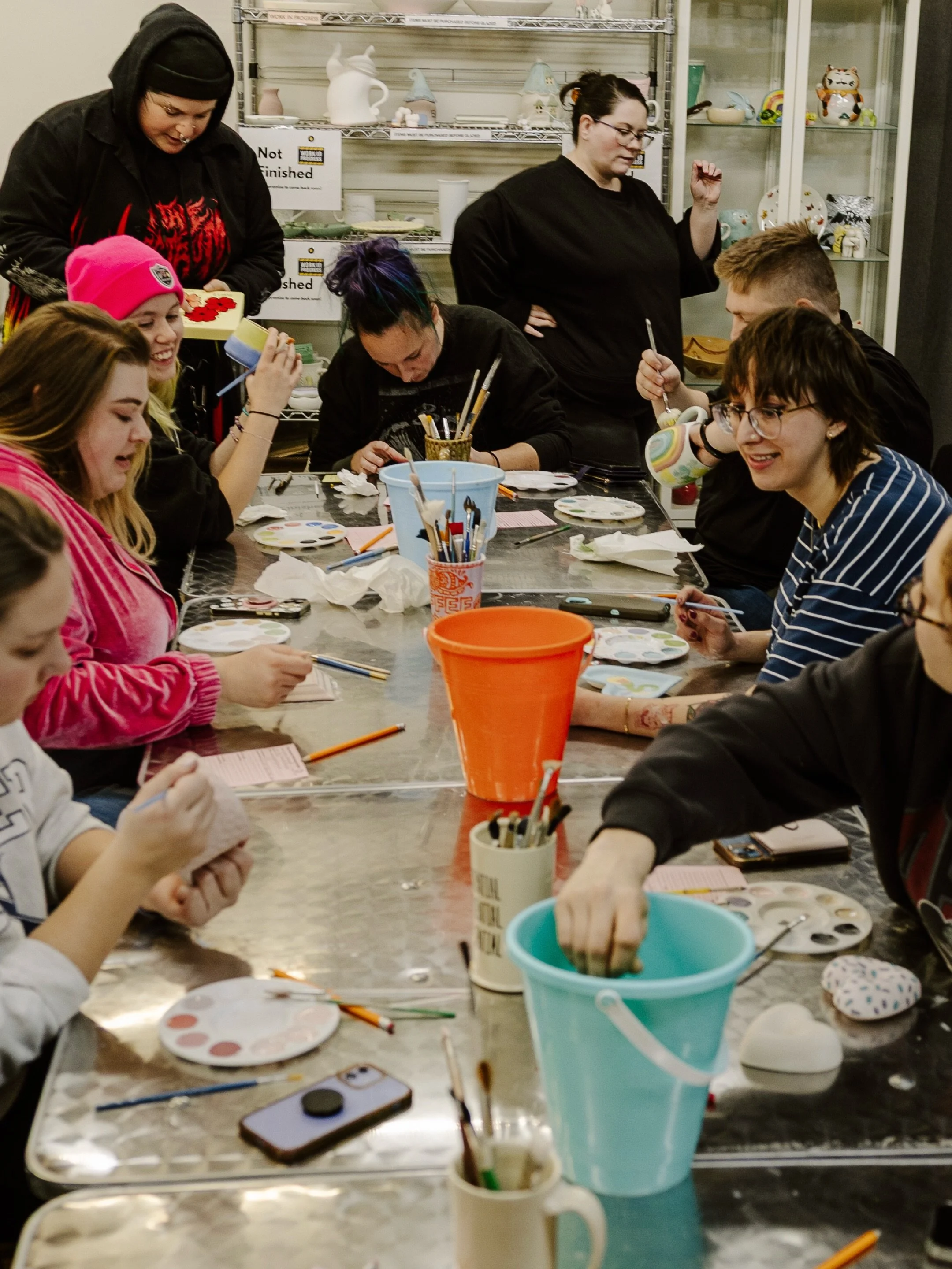 🎨SUNDAY🖌️
Join Midwestern Lesbian for Queer Pottery Painting on Sunday October 18th from 5pm-7pm at @queencityclay !! Open to all ages, BYOB, tickets include all materials 👨&zwj;🎨 Sign up now through the link in our bio! 🫟

📸: @caitlinchrisenee