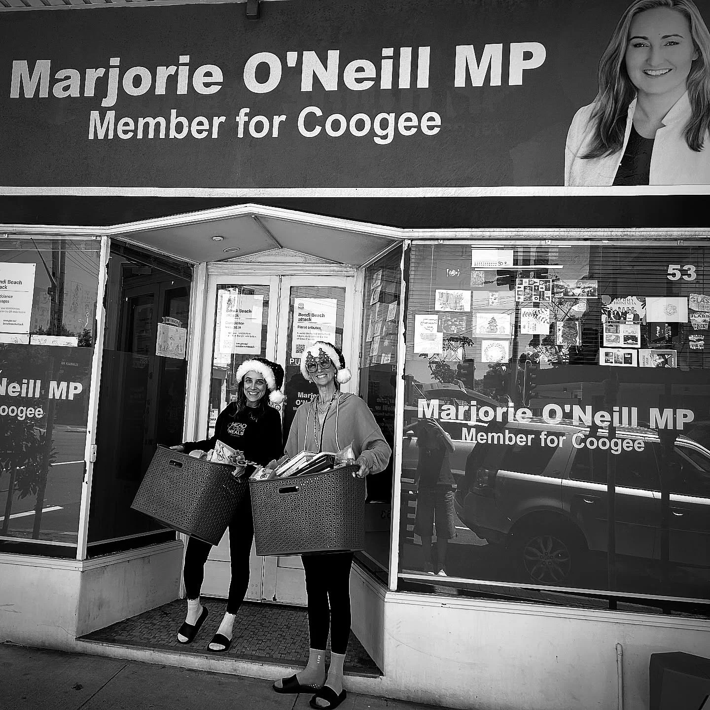 Well you all NAILED our @caring_kids toy drive!! 🙌🧸🚂🪀🎄
Thank you to our AMAAAAAAZING members who brought in so many donations that @_bethpenney and @chloe_dallimore were staggering under the weight of the baskets today as they dropped them off t