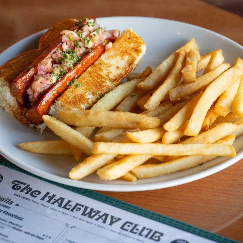 While the rest of the country moves into autumn, San Franciscans know we're smack dab in the middle of our summer. Our Hot Dog of the Month has those summertime vibes that perfectly fit the weather - check out our Island Dog! Linguica, Mango Sauce, P