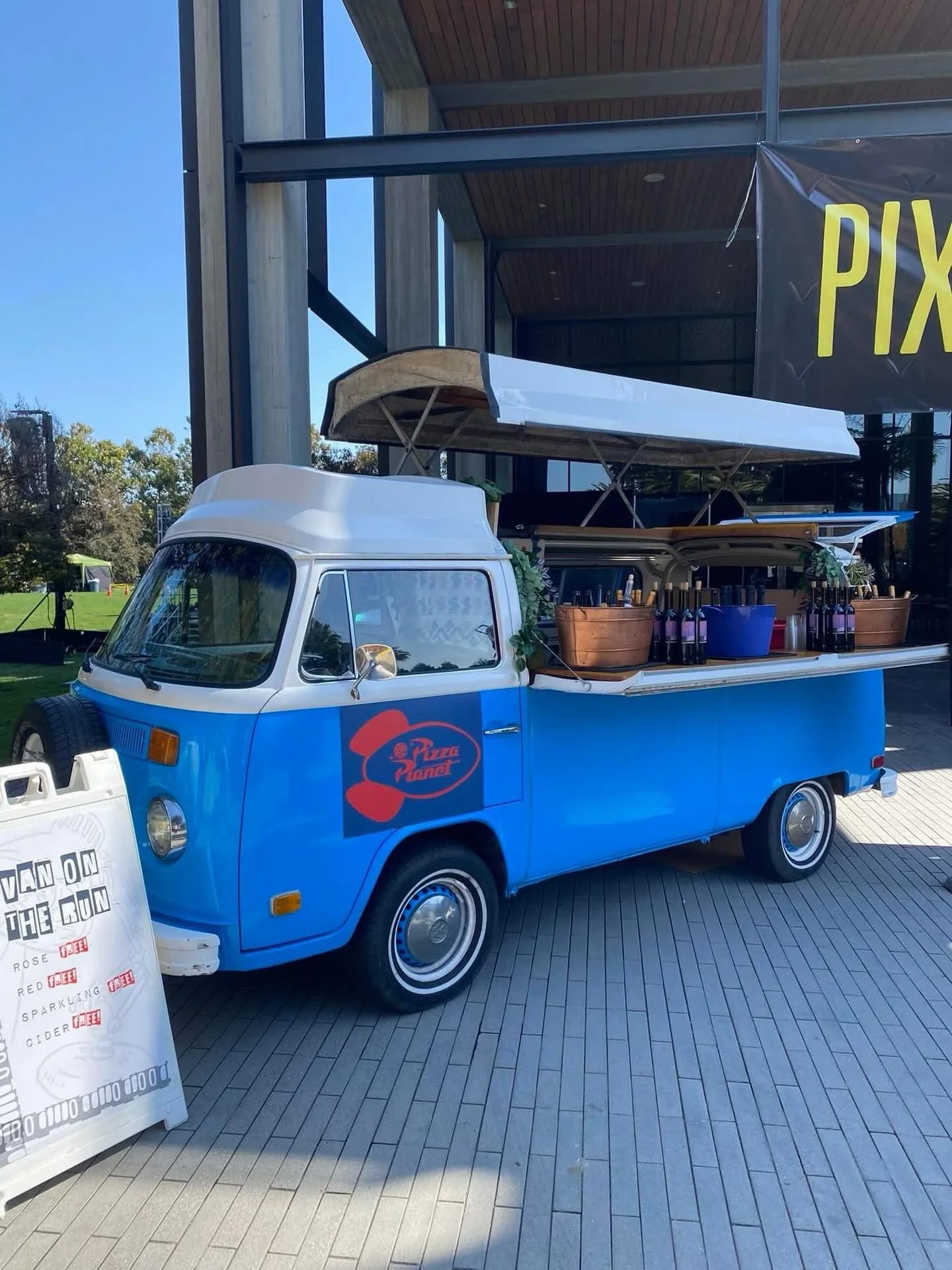 Our friends at @vanontherunsf woke up to find their 1976 VW Cocktail Van stolen from Oakland near 64th Ave. and Monandock Way. If you have any tips on how they might recover it, please reach out to us here. Thank you!