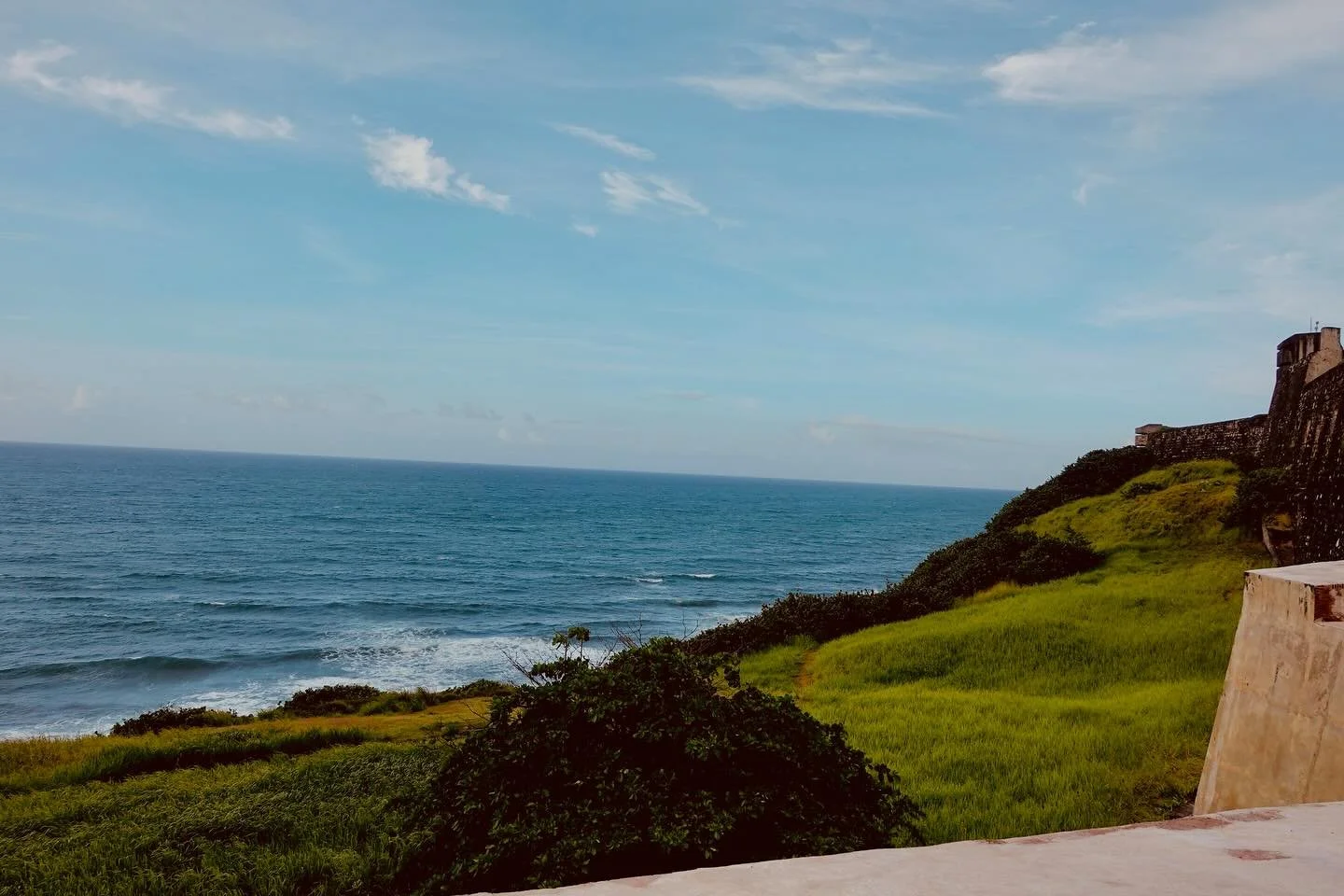 ORILLA AL MAR, JUNE 2025 | Viejo San Juan, Puerto Rico

📸: @dallanacamargo 

#photooftheday #photography #puertorico #puertoricophotography #sonyzv1 #sonyzv1photography