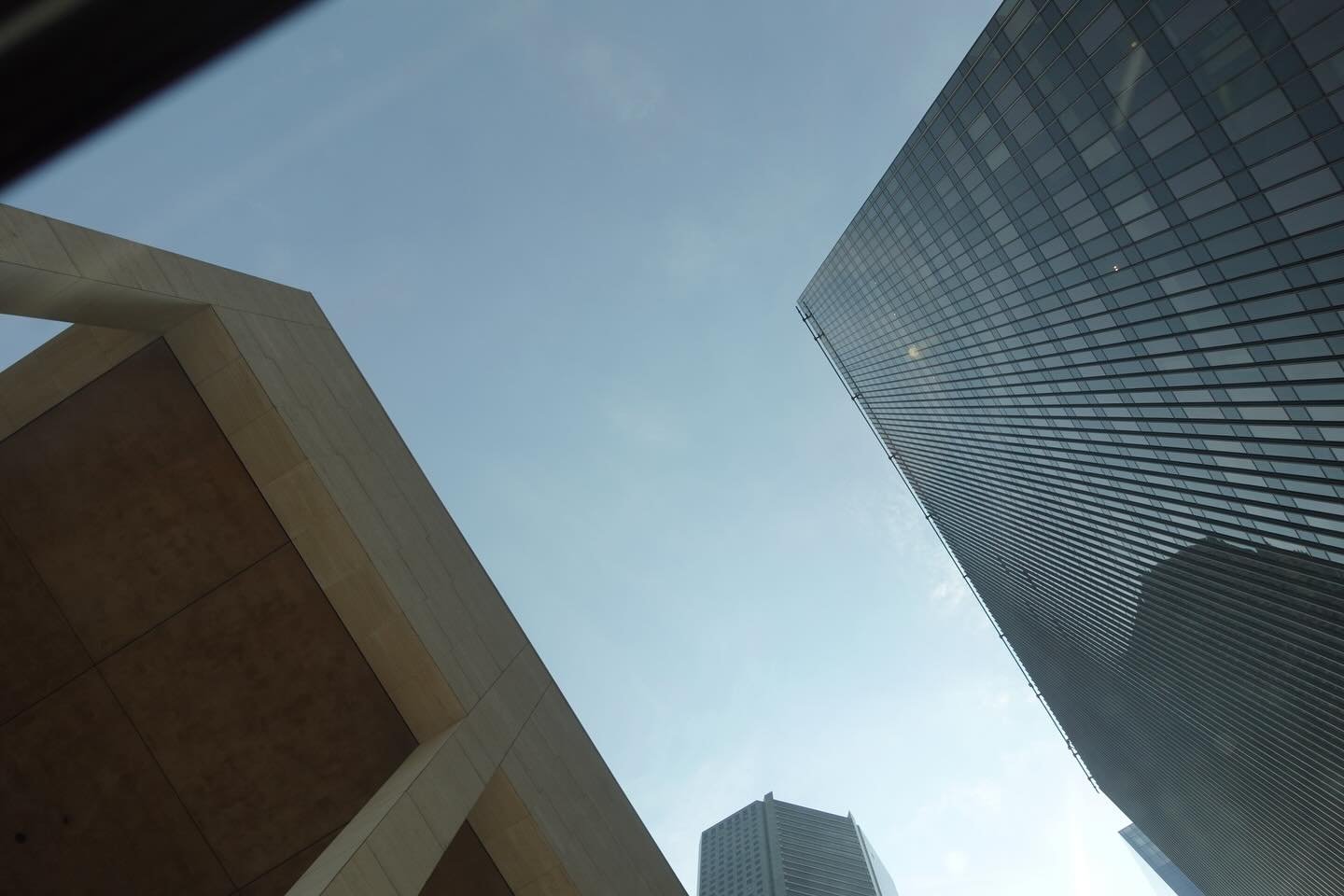 HTOWN DTOWN BUILDINGS, October 2025 | Houston, Texas 

📸: @dallanacamargo 

#houston #photooftheday #photography #architecturephotography #downtownhouston #buildingphotography #sonyzv1 #sonyzv1photography