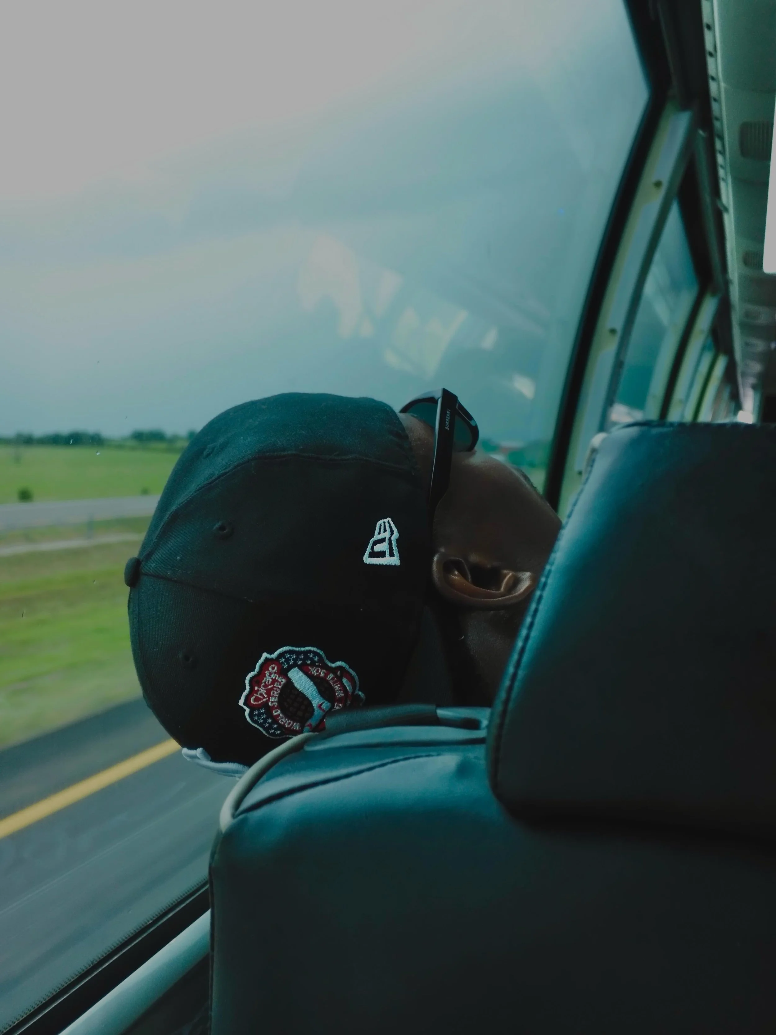 MAN ON THE FLIX BUS, June 2026 | Madisonville, Texas

📸: @dallanacamargo 

#fujifilmxhalf #fujifilmphotography #photooftheday #texas