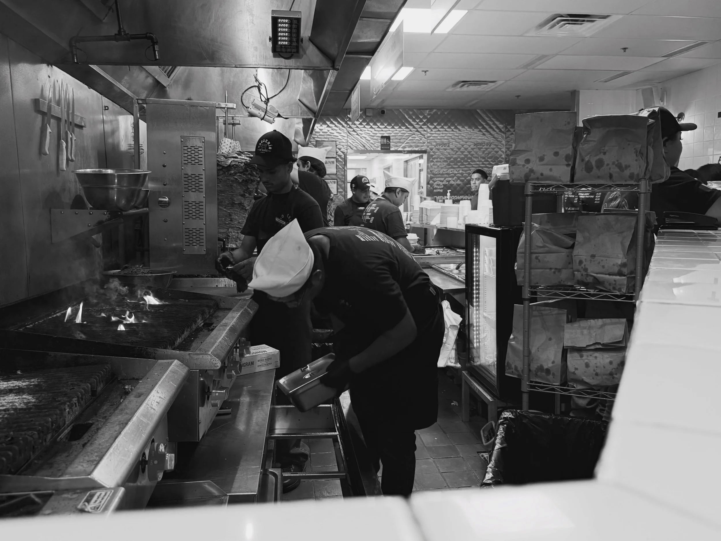 (D/10), SEPTEMBER 2026 | Austin, Texas

📸: @dallanacamargo 

#photooftheday #streetphotography #iphone16pro