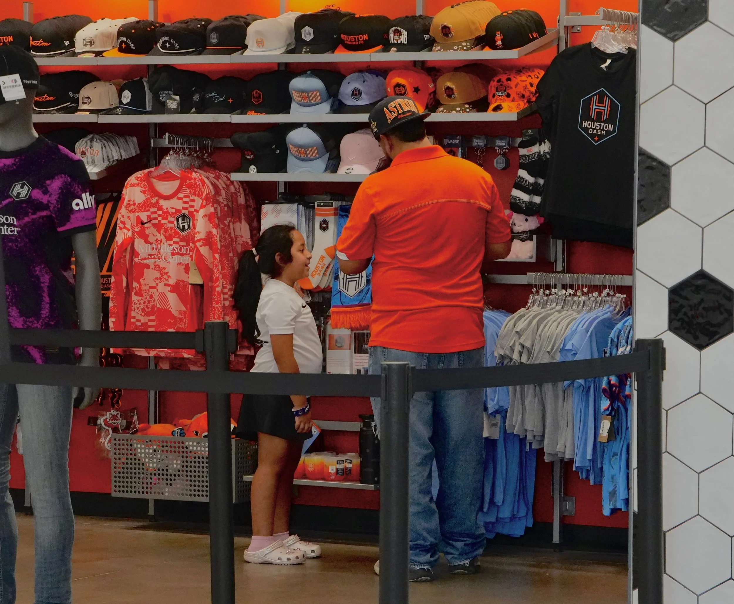 DAUGHTER AND FATHER @ DASH GAME, September 2026 | Houston, Texas 

📸: @dallanacamargo 

#houstondash #photooftheday #sonya6700