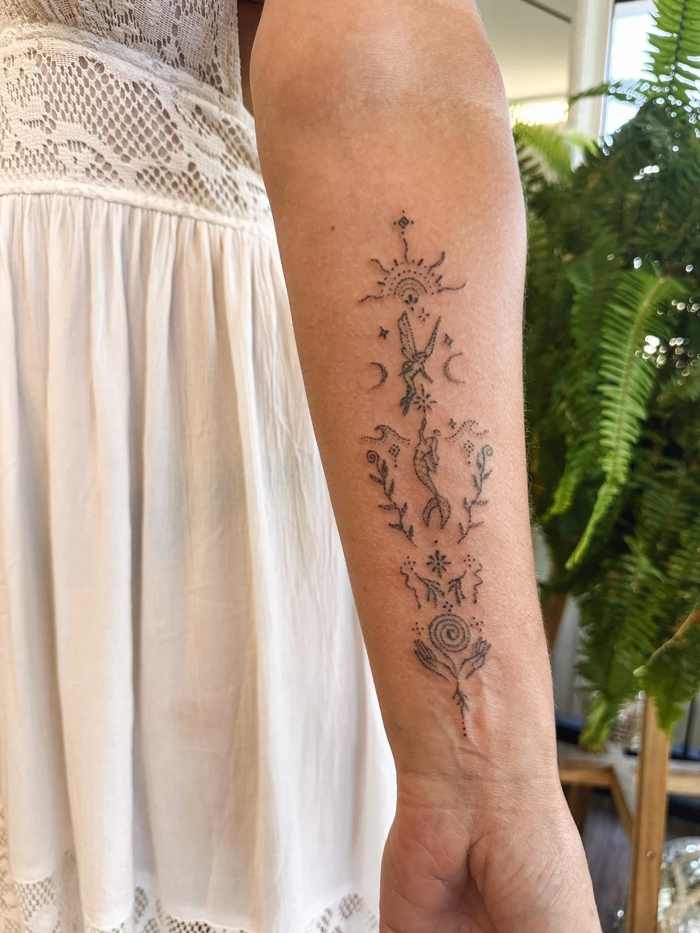 Thank you Bianca for trusting me with your intention and inviting me to create an intuitive totem that honours your children, your rite of passage into motherhood, and the profound layers of your healing journey. 🌀

It never ceases to amaze me how d