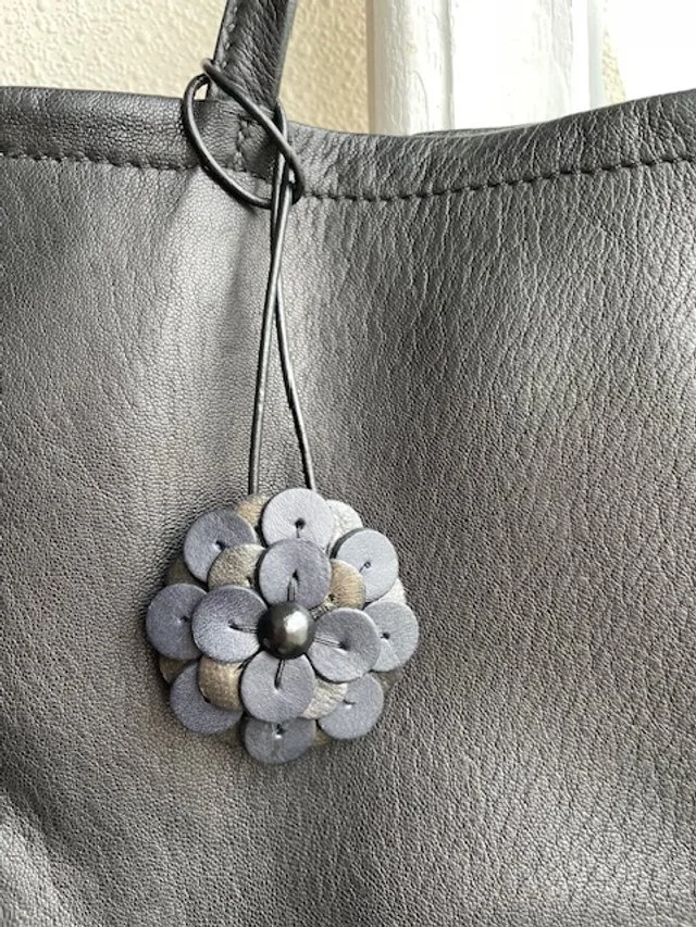 charm petit 02.jpg