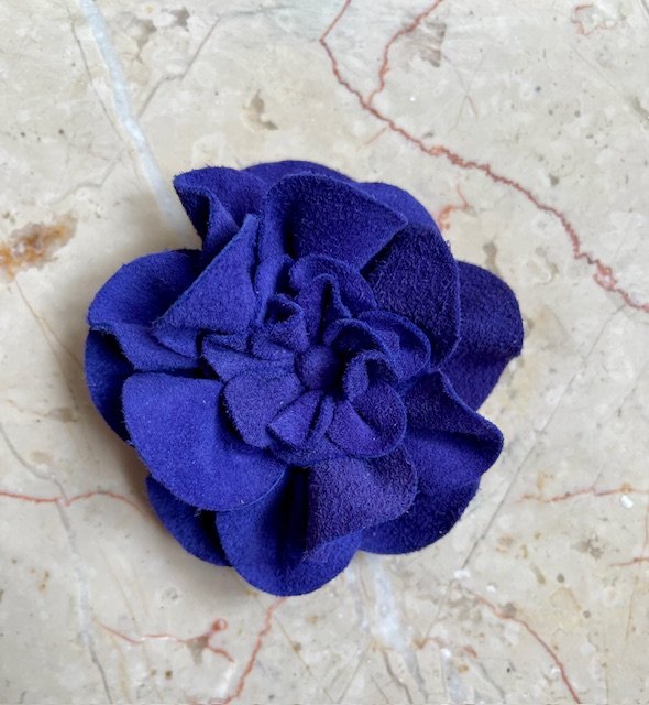 violet sur marbre .jpg