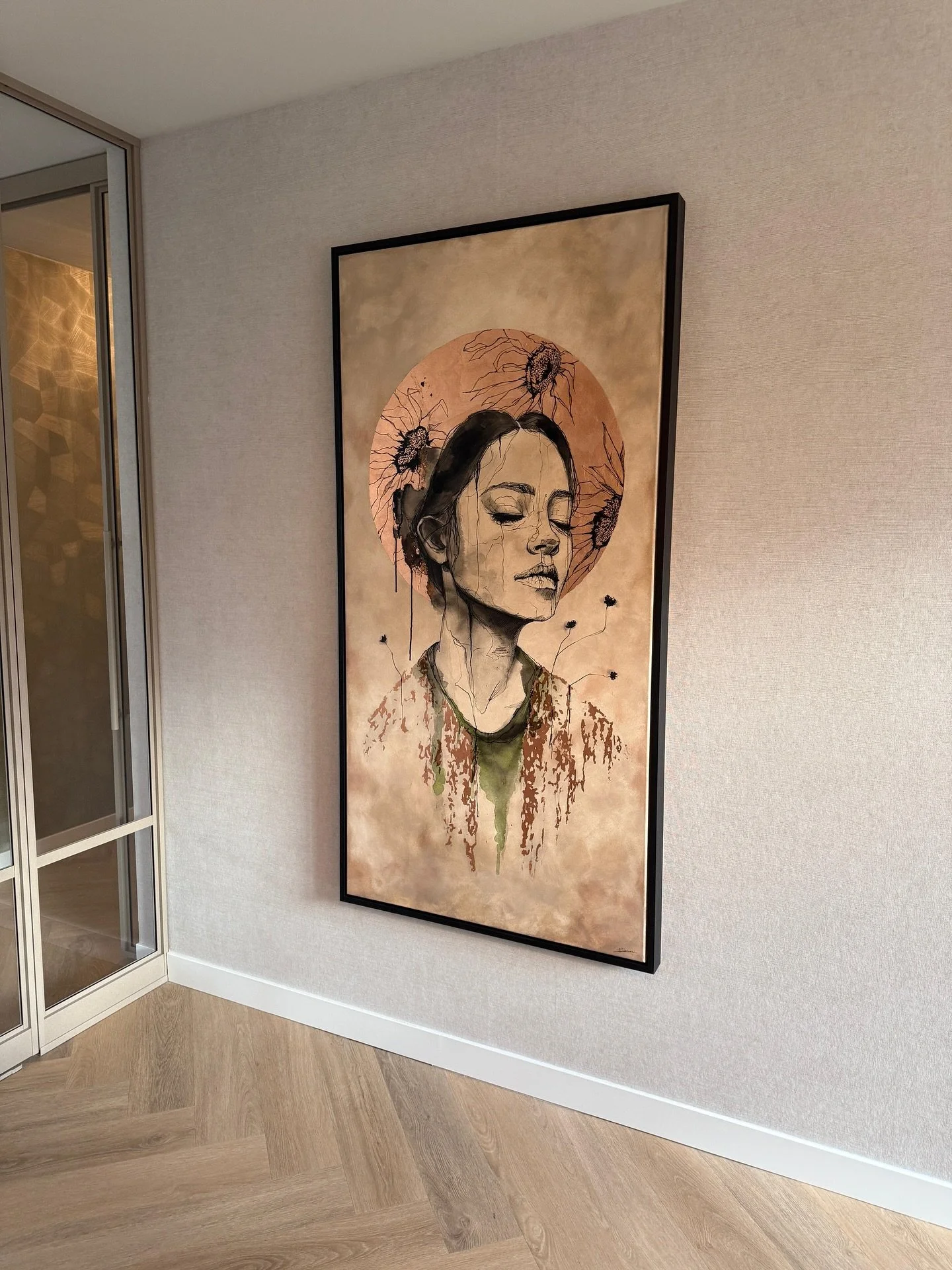 This piece, created for the opening of Gastrovino Girasole, has been sold and found a beautiful new home in Nuenen. 
-
A brand-new artwork is in the making and will soon be on display again at Gastrovino Girasole ✨