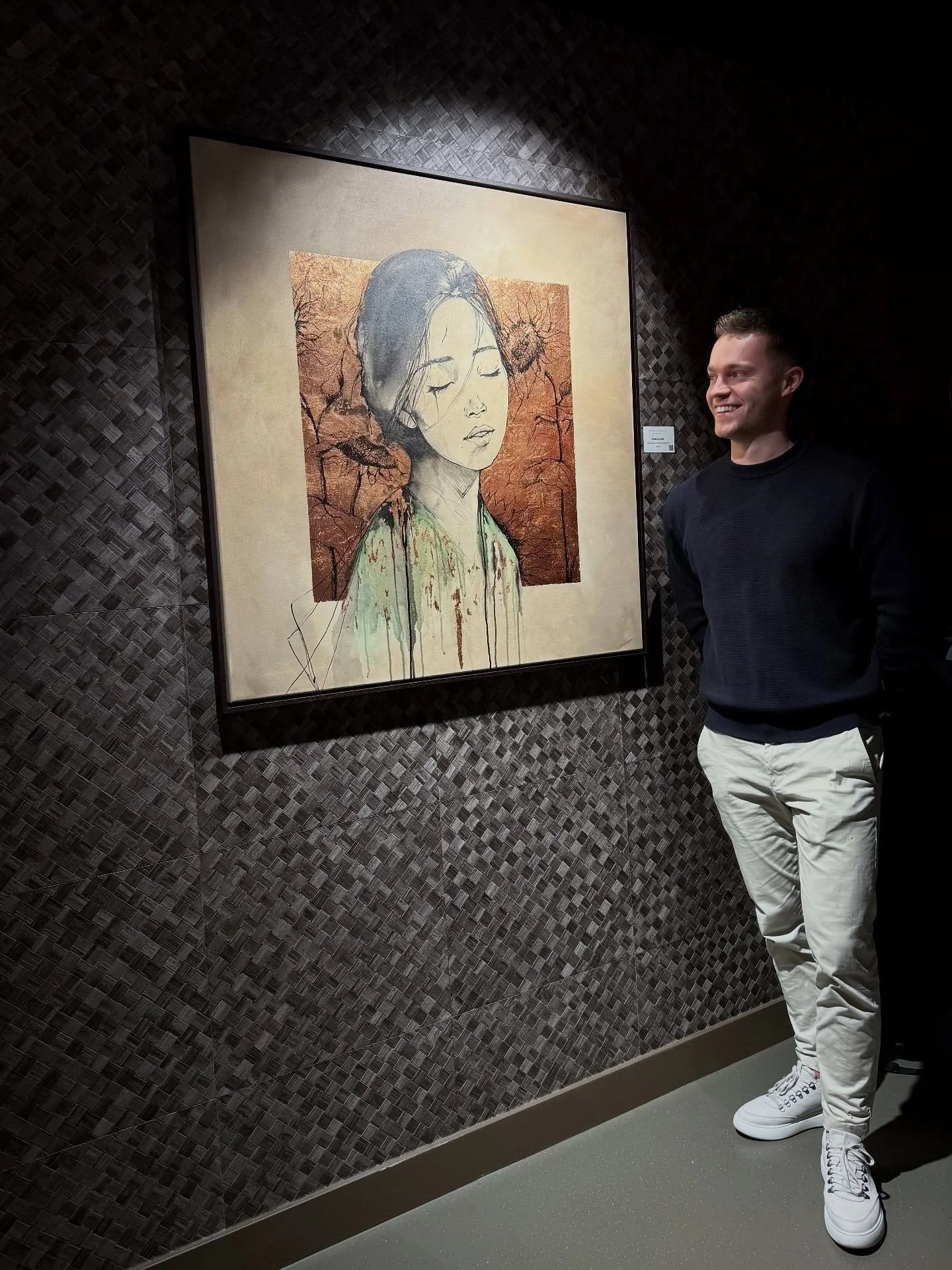 My new piece &lsquo;Fiore di Luce&rsquo;. On display now🌻

#modernart #paintingoncanvas #contemporyart