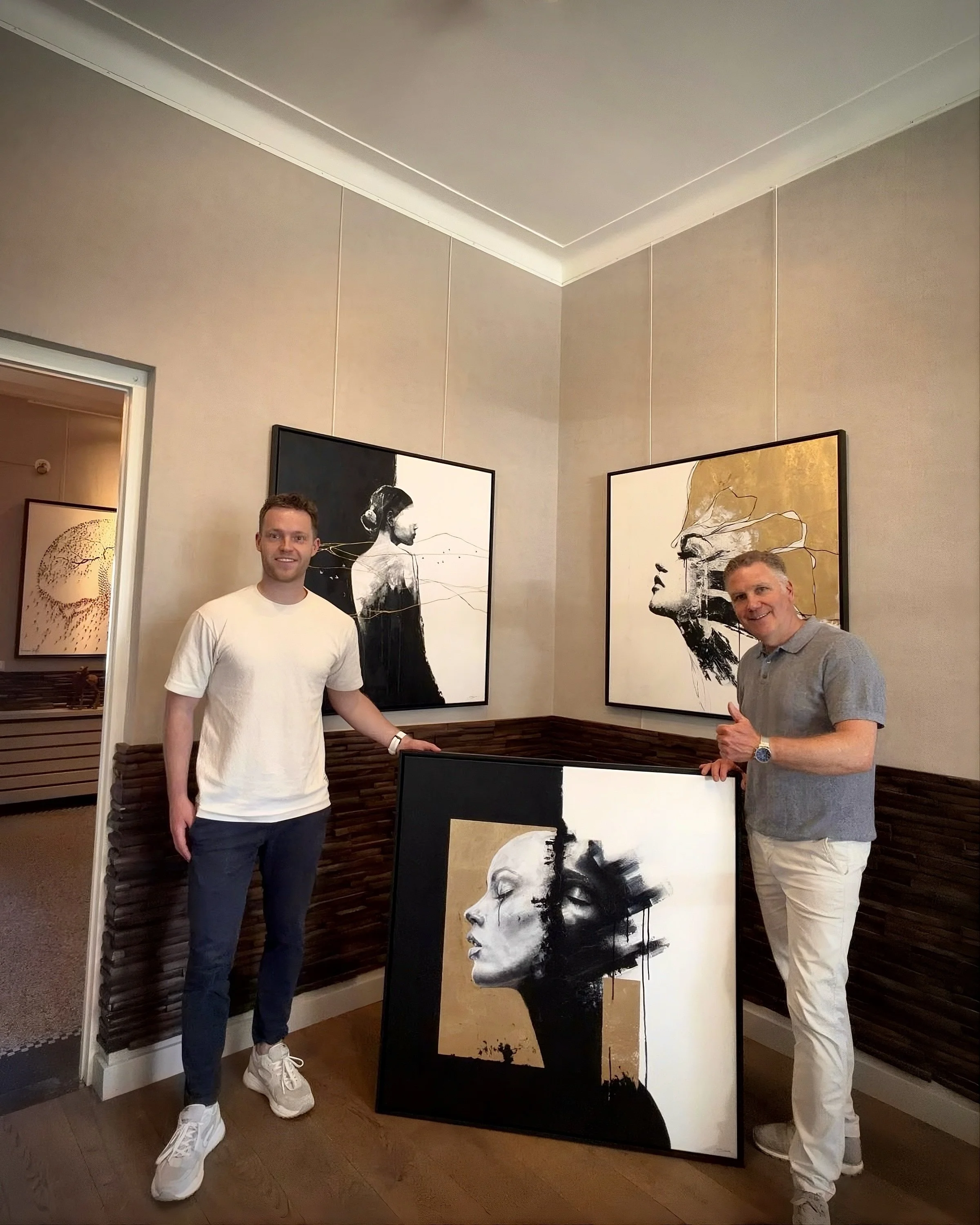 Proud to announce a new long-term partnership with Galerie De Kunstkeuken in Valkenswaard.

From now on, my artwork will be on display in the gallery. Really looking forward to this exciting new chapter!

#artgallery #modernart #ondisplaynow