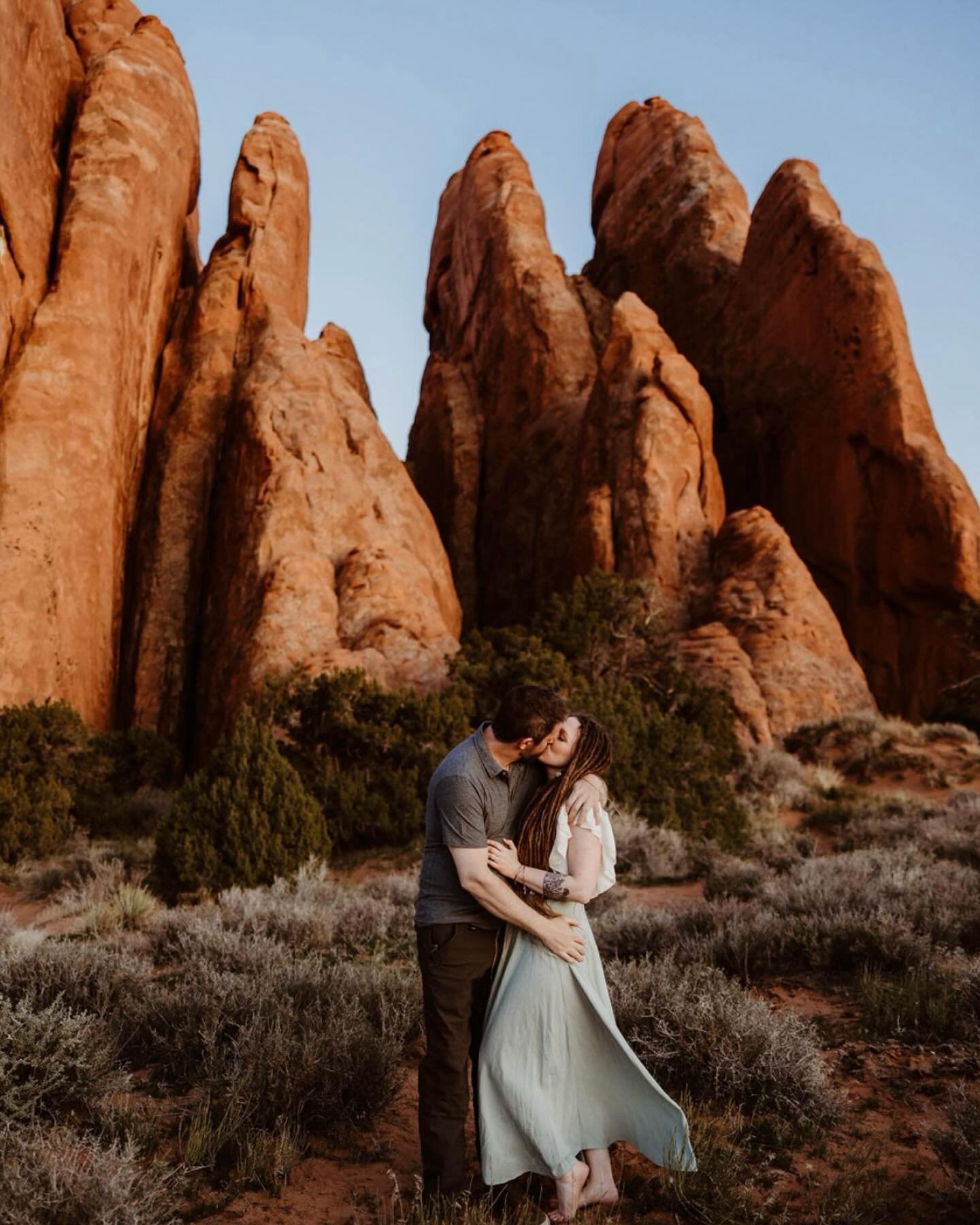 📍 ARCHES NATIONAL PARK 

A Spring Engagement Session in Arches National Park has me DROOLIN. 

Elopement and Session dates available for Utah + Arizona Spring 2025 🌸🏜️✨