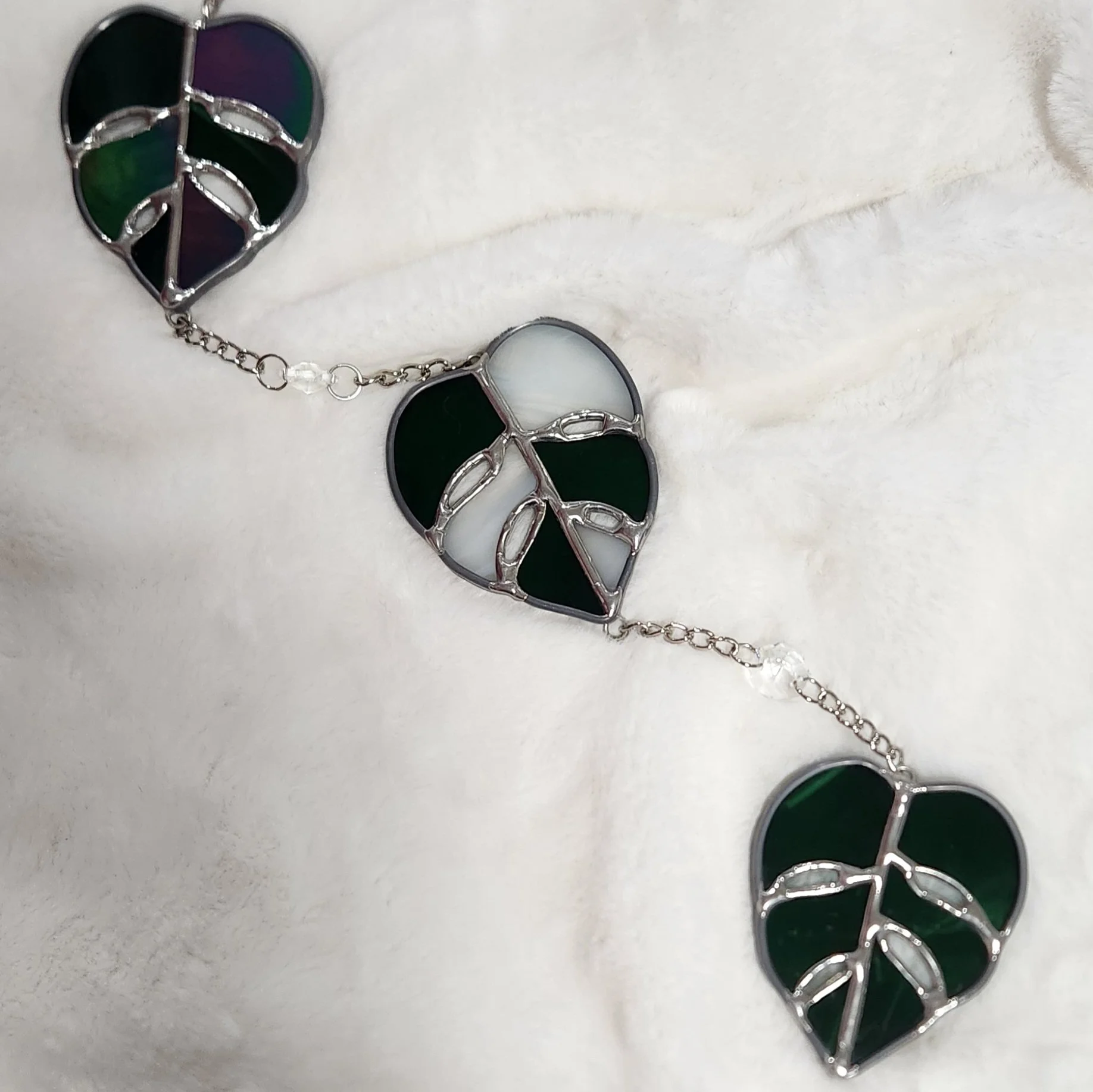 Monstera Leaves Trio Chain