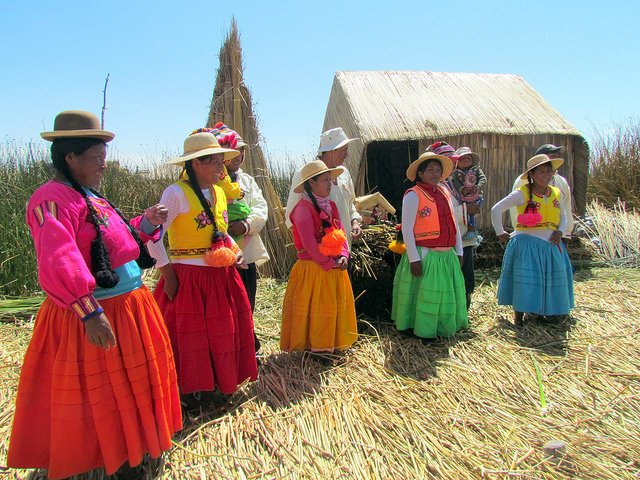 Titicaca-Uros.jpg