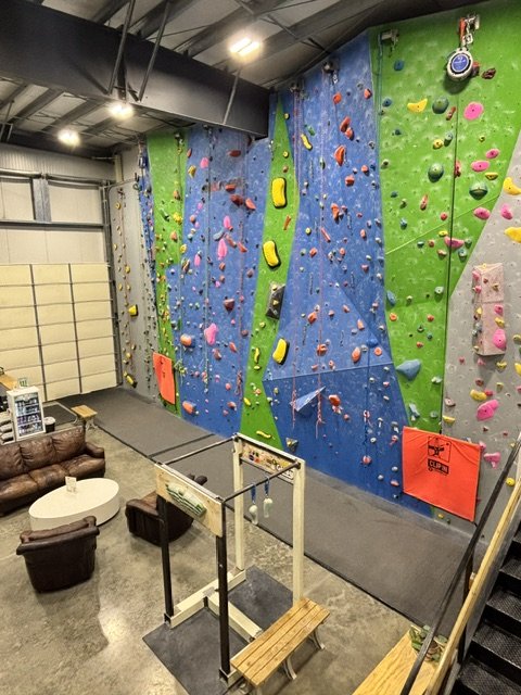 slab wall and seating area