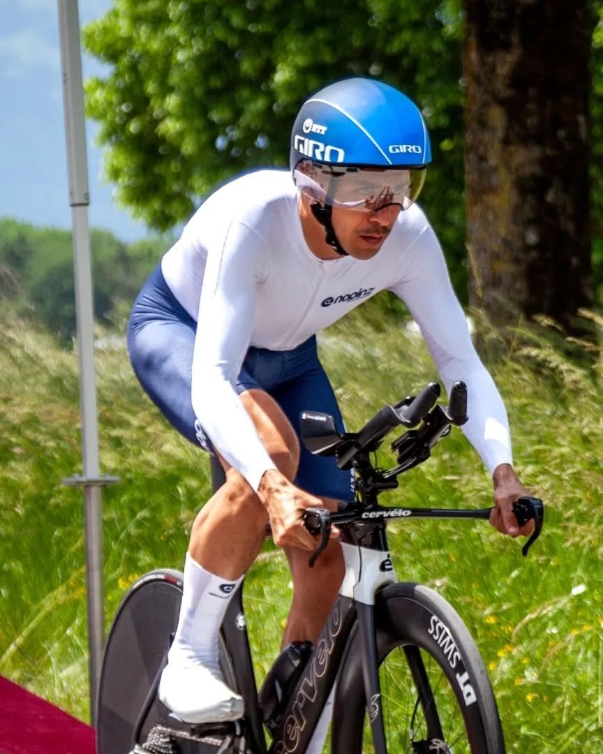 It was about time! 8 months without riding a TT bike, without racing and actually without training with a structure....
🥈 Standing on the second place in the master category was a very good come back and an honour to bring the @cavigalnicecyclisme j