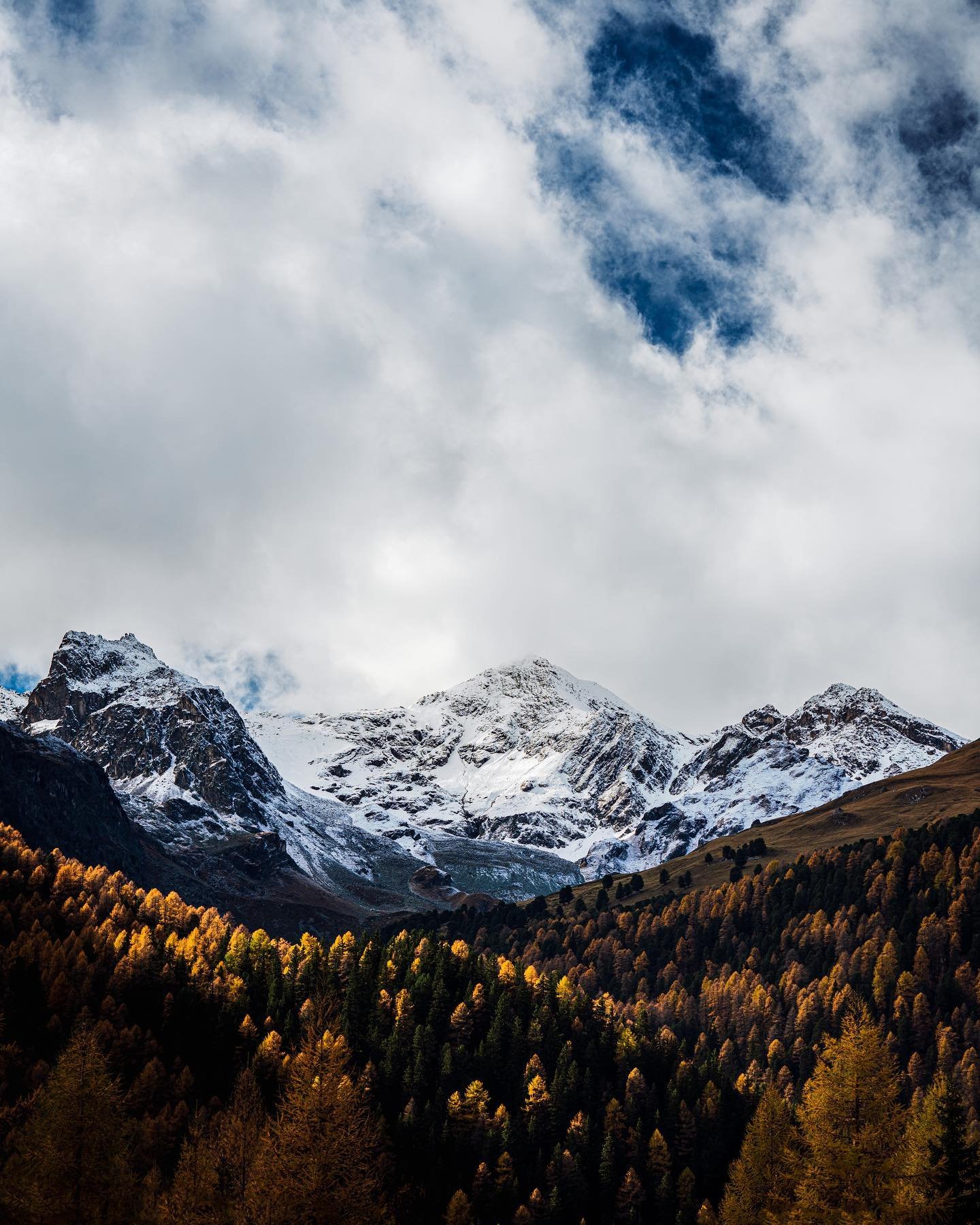 Never too late to post about autumn right?
Thanks @larzback for the second picture 🔥
.
.
.
#switzerland #naturephotography #natgeotravel #rsa_outdoors #theimaged #roamtheplanet #exploretocreate #sportsphotograhy #mtb #inlovewithswitzerland #ineedswi