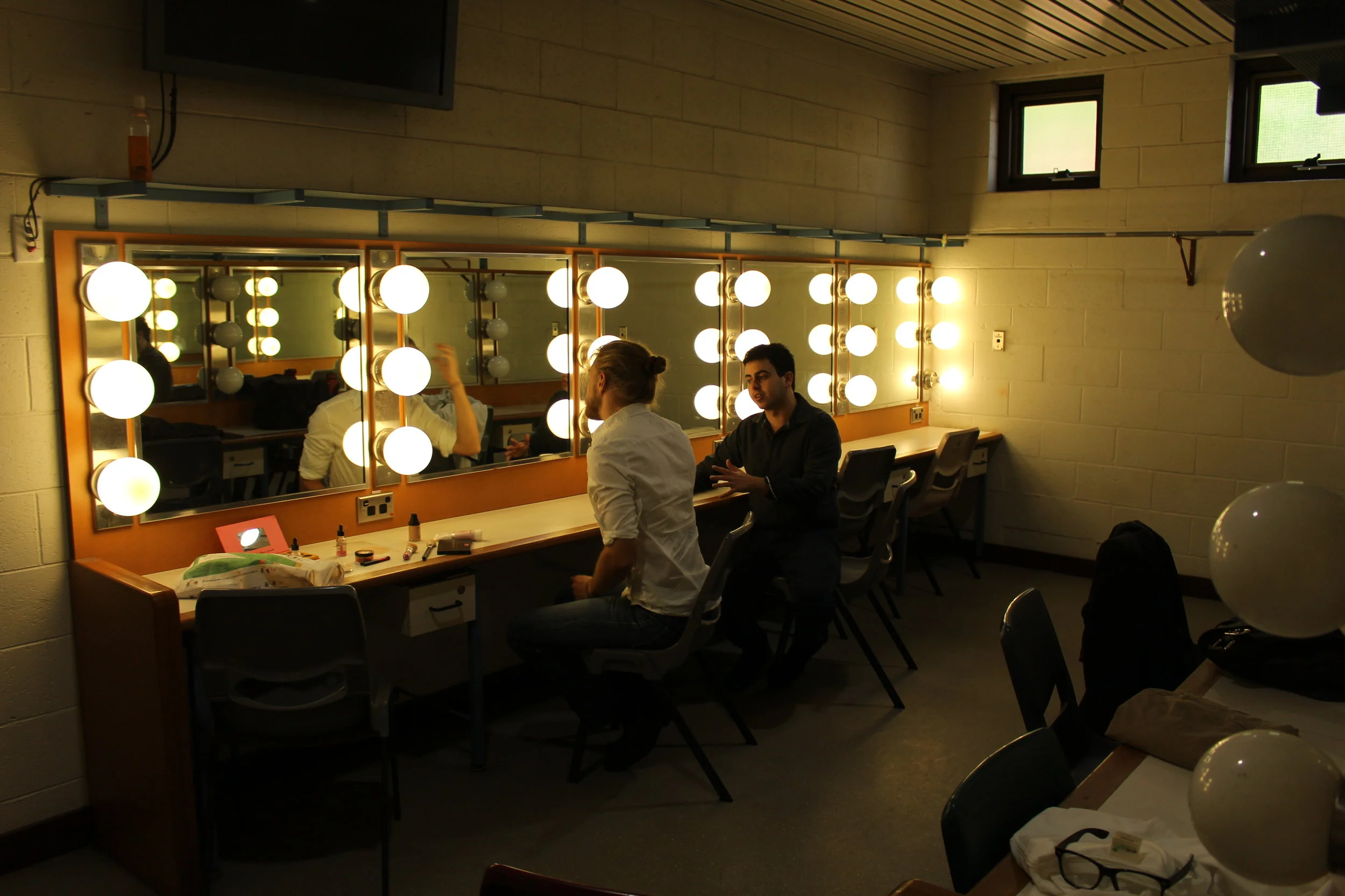  Jake De Agrela (Co-director) talks James Norton (“Frank Reynolds”) through the next scene (1)     