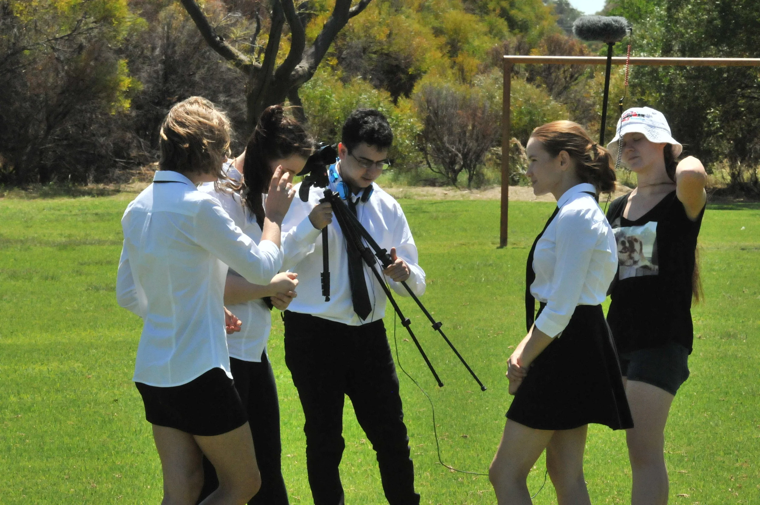  Behind the Scenes: Jake De Agrela, Bethany Tandy, Brea-Anne Gray, Rebecca Collin and Mikaela Innes talk through the scene 
