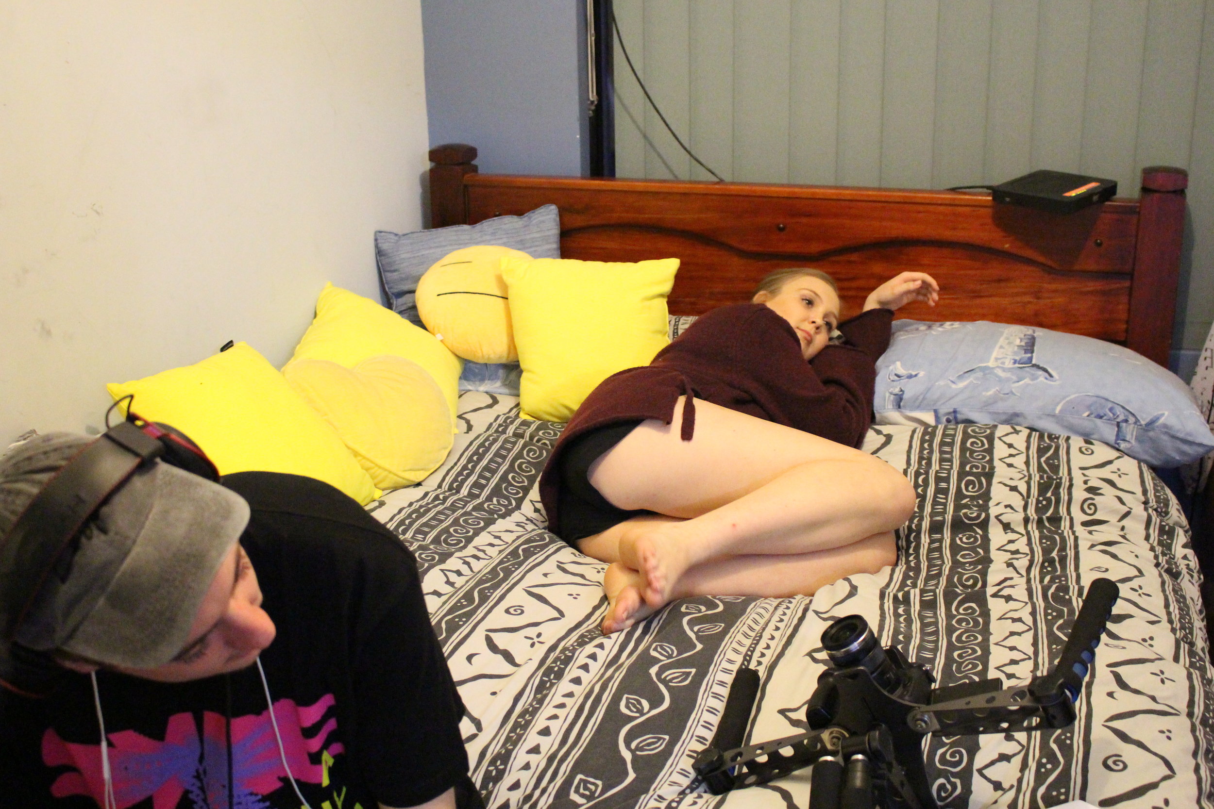  dis connected Production Day 4 - Monique gets to rest a lot during this day of filming 