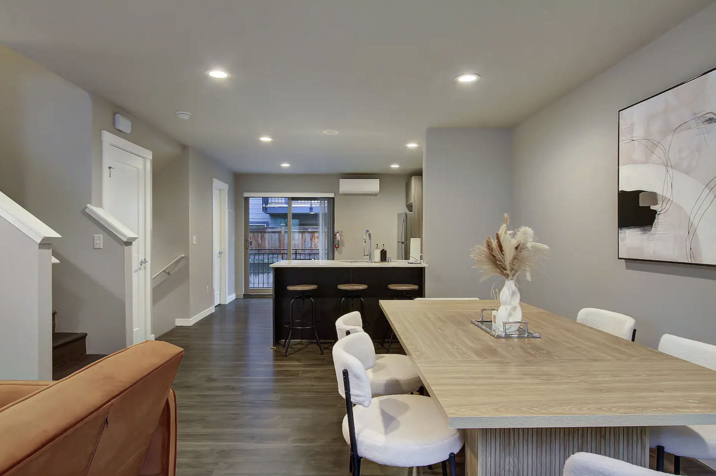 Rainier Valley, Seattle Airbnb Property Management