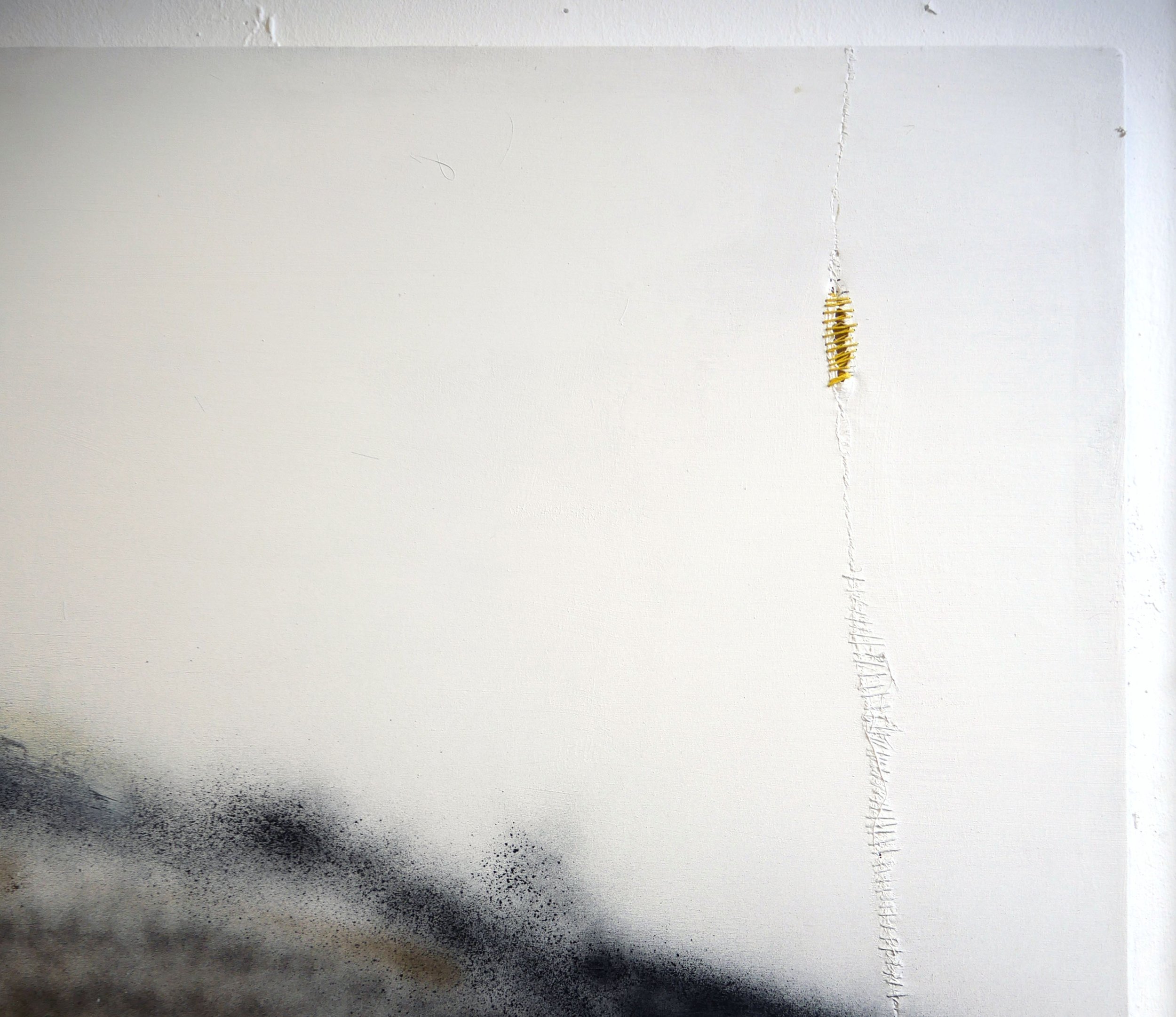 O bisonte que chora (2022), 195 x 245 cm, spray paint and oil on canvas.