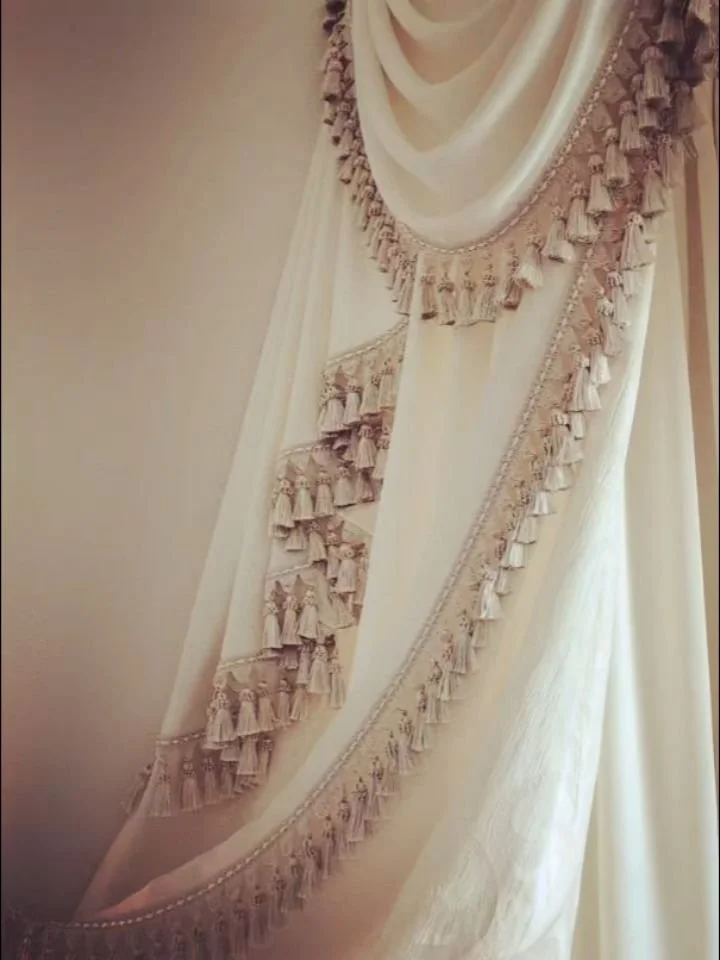 ✨ Whether you're looking to add a romantic touch to your bedroom, my French-inspired canopies are sure to delight!
This video shows all details of the Provence Royale Canopy with  gorgeous cascading folds and rich, textured fabric with silky tassel f
