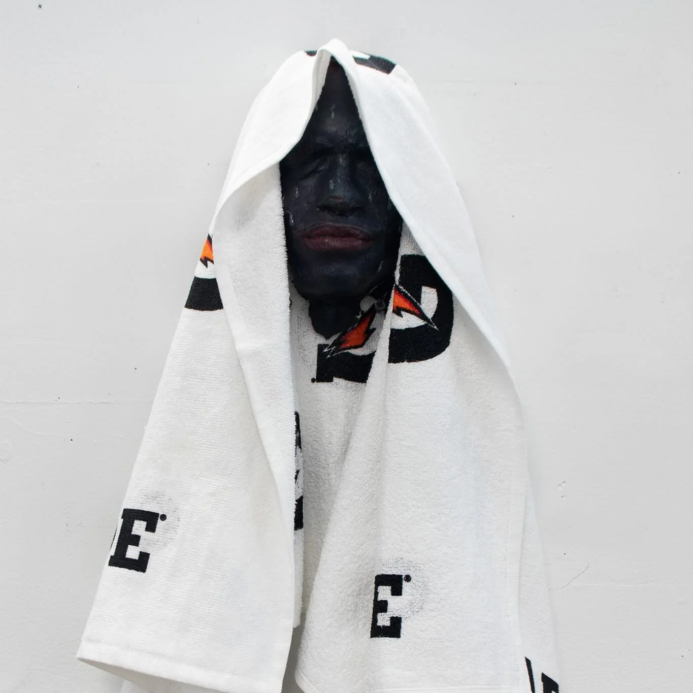 Heavily Devoted, 2025
Ceramic Stoneware, acrylic paint, fabric 

Closing reception tomorrow @transformerstation 3:00 - 6:00 PM