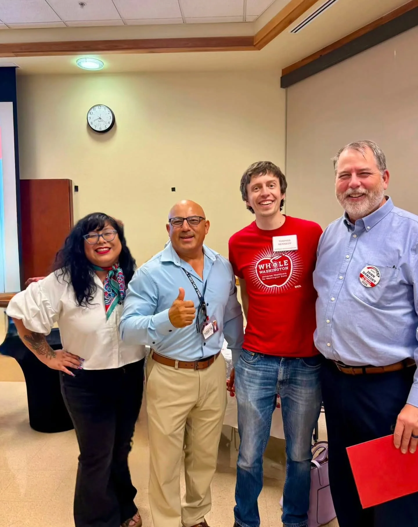 WE BACK OUT IN COMUNIDAD 😎

Last night&rsquo;s healthcare forum brought together community members, partner organizations, and a panel of experts around one shared vision: accessible, quality healthcare for ALL.

I&rsquo;m incredibly orgullosa to sh